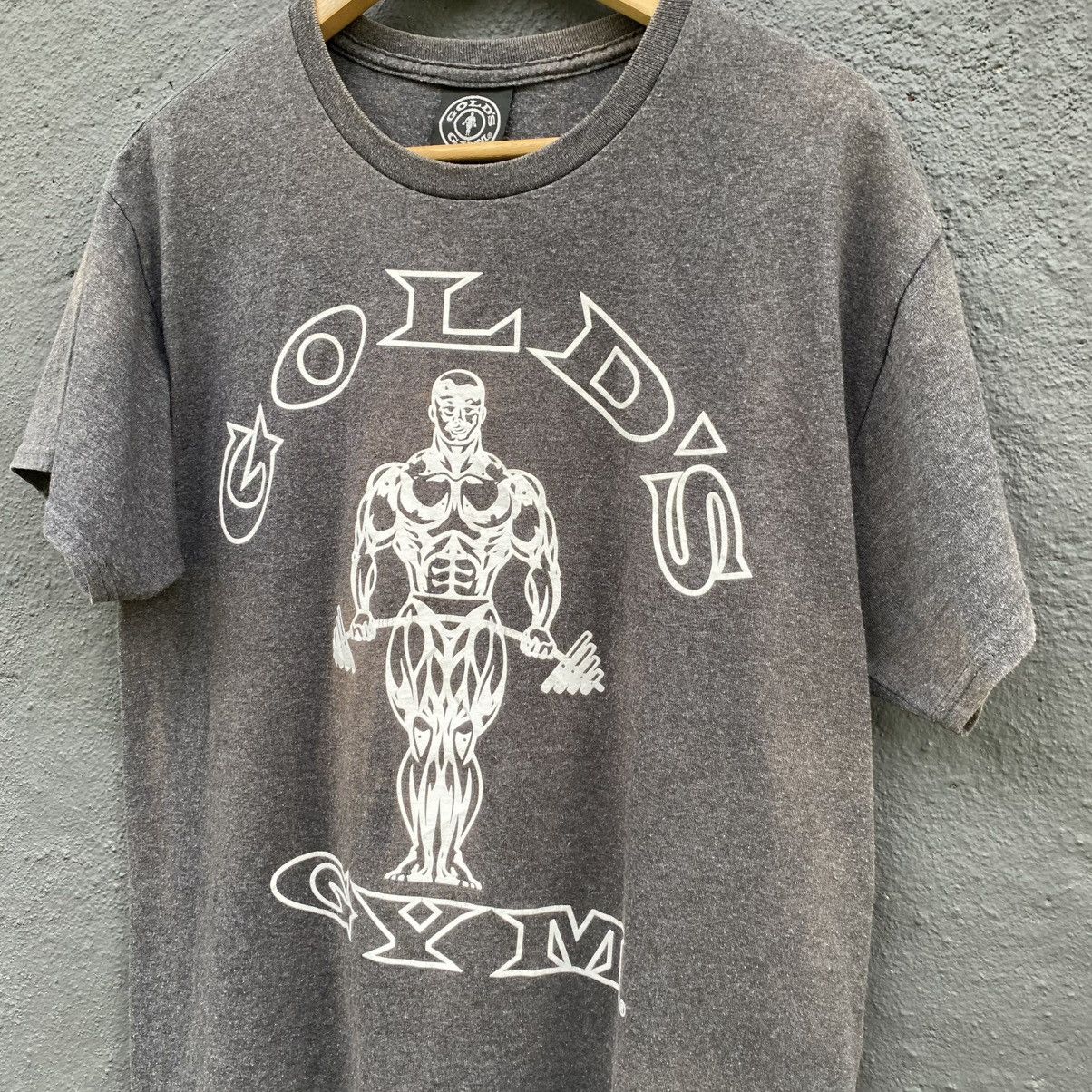 Vintage Thrashed Faded Vintage Gold’s Gym Tee Size US M / EU 48-50 / 2 - 2 Thumbnail