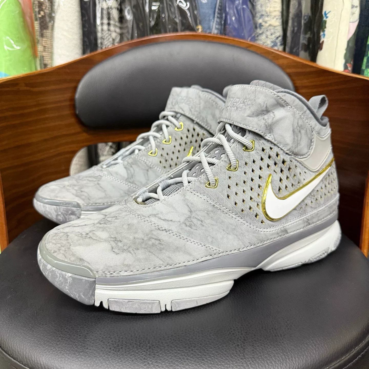 Nike Nike KOBE2 Gray Lowtop Sneakers 43 Men Size US 10 / EU 43 - 1 Thumbnail