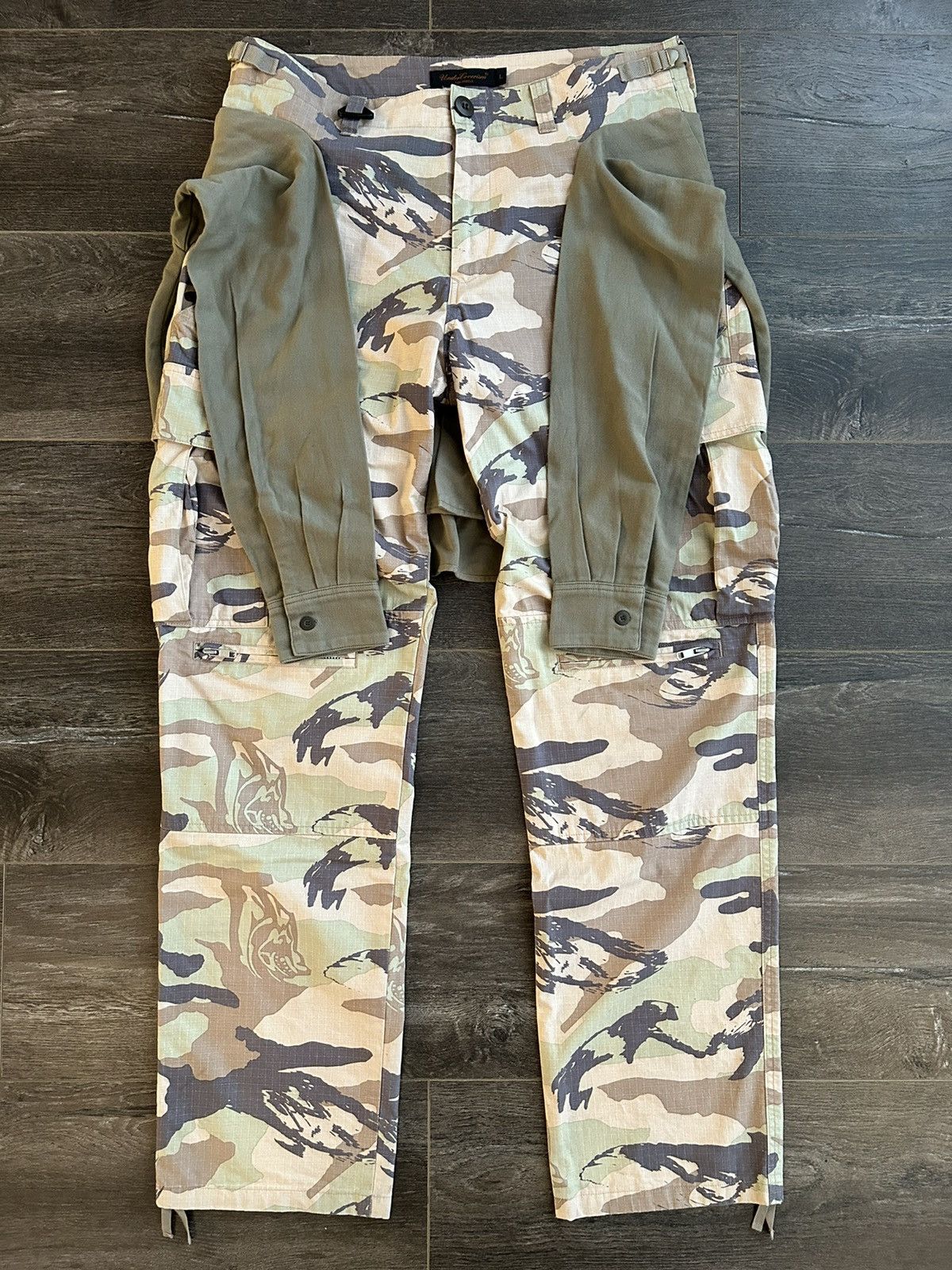 Pre-owned Undercover Paper Doll Bush/binladen Cargo Pants In Desert Camo