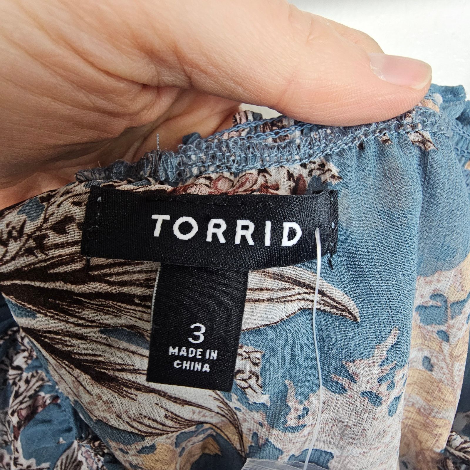Corridor Torrid Off Shoulder Ruffle Top Size 3X Sheer Floral Crinkle Size 3XL / US 20-22 - 7 Thumbnail