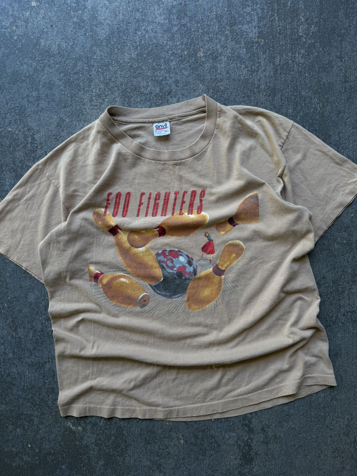 Band Tees Vintage foo fighters 1996 bowling pins shirt Size US XL / EU 56 / 4 - 1 Thumbnail