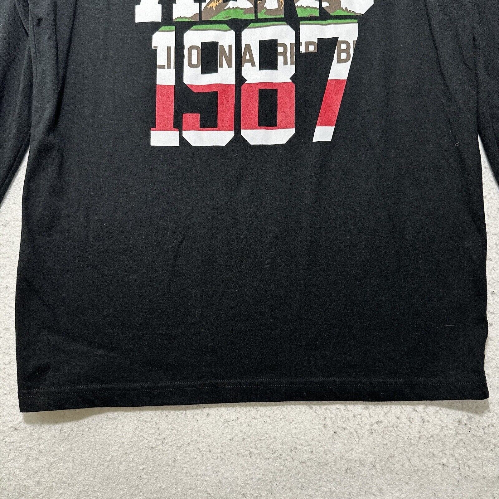 Aeropostale Aeropostale Medium Black Graphic T Shirt California Flag Size US M / EU 48-50 / 2 - 5 Thumbnail