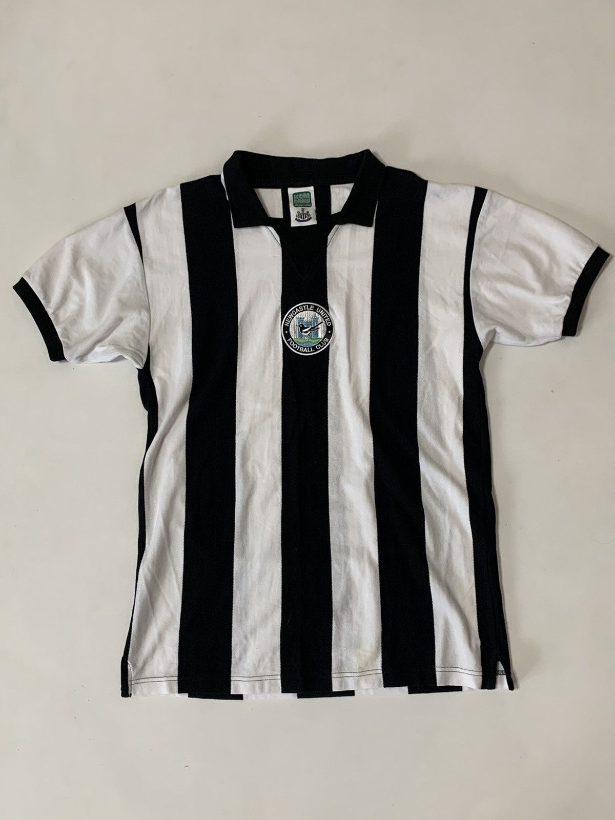Other Newcastle Home Shirt 1976 -80 ( Score Draw Size US L / EU 52-54 / 3 - 1 Thumbnail