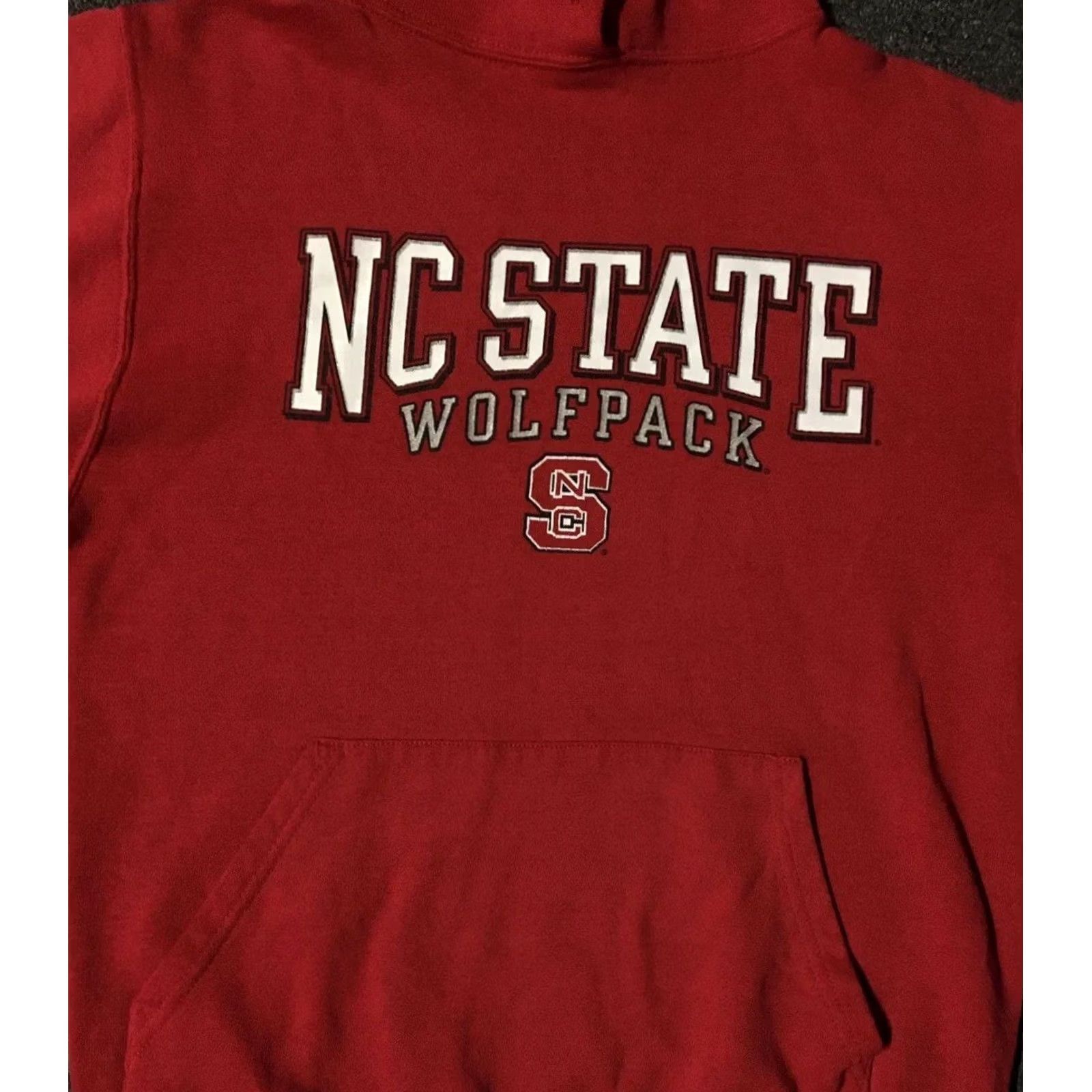 Vintage VINTAGE NC State Wolfpack Hoodie S Mens Red 90s 80s Fashion University USA Football College Spellout Pullover Sweatshirt Size US S / EU 44-46 / 1 - 4 Thumbnail