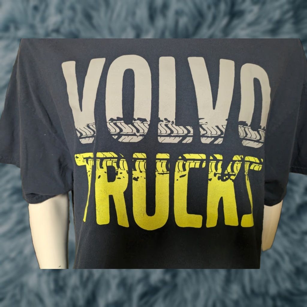 Gildan VOLVO TRUCKS T Shirt 2XL Blue Cotton Gildan Men Short Sleeve Crew Neck 100% Size US XXL / EU 58 / 5 - 1 Thumbnail