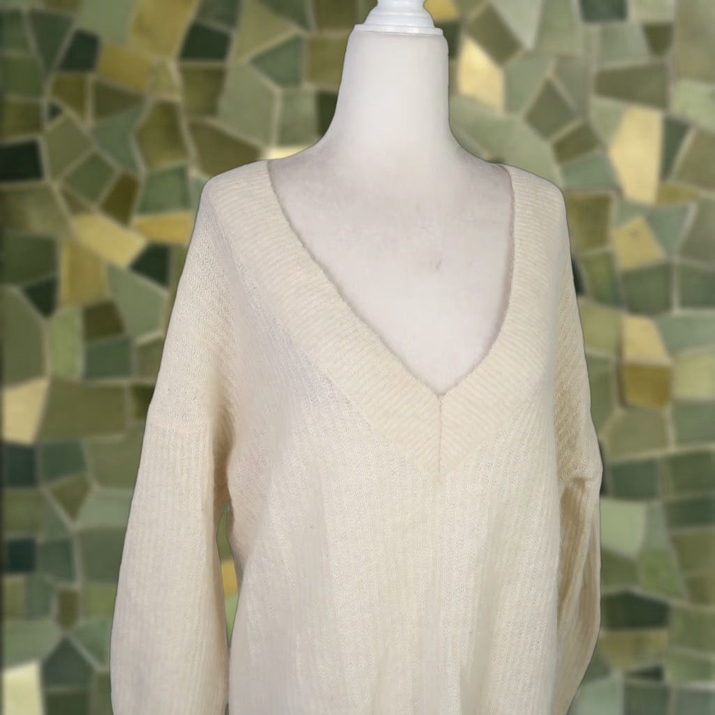 Vintage VINTAGE The Group Babaton cream alpaca blend knit v-neck sweater S Size S / US 4 / IT 40 - 1 Thumbnail