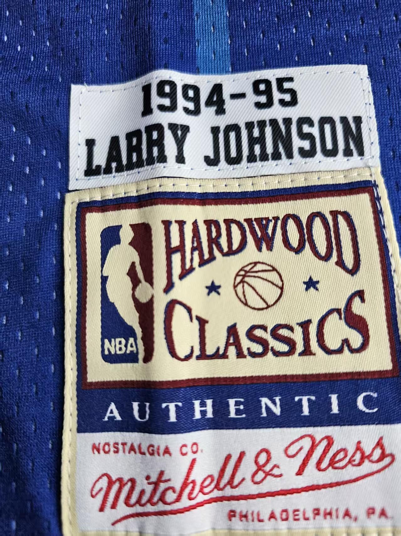 NBA #2 Larry Johnson Jersey Hornets 1994 95 Size US L / EU 52-54 / 3 - 4 Thumbnail