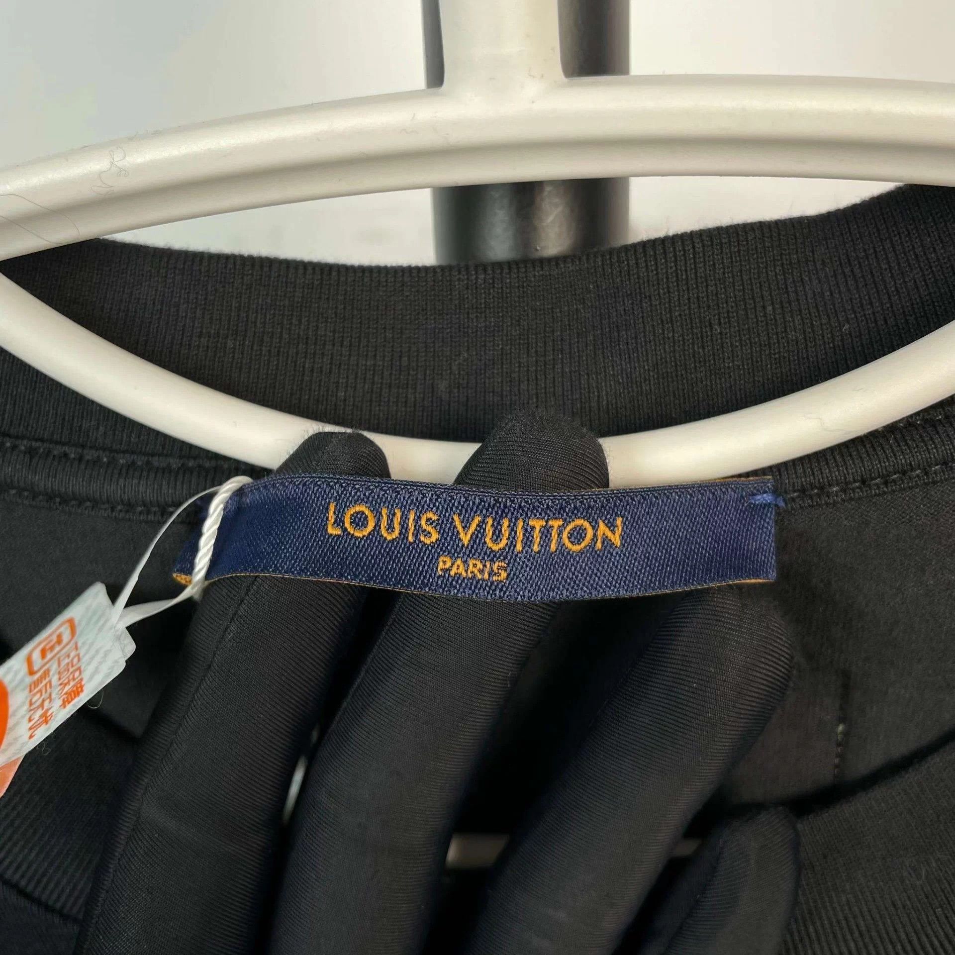 Louis Vuitton LV cotton green pattern short-sleeve black L Size US L / EU 52-54 / 3 - 5 Thumbnail