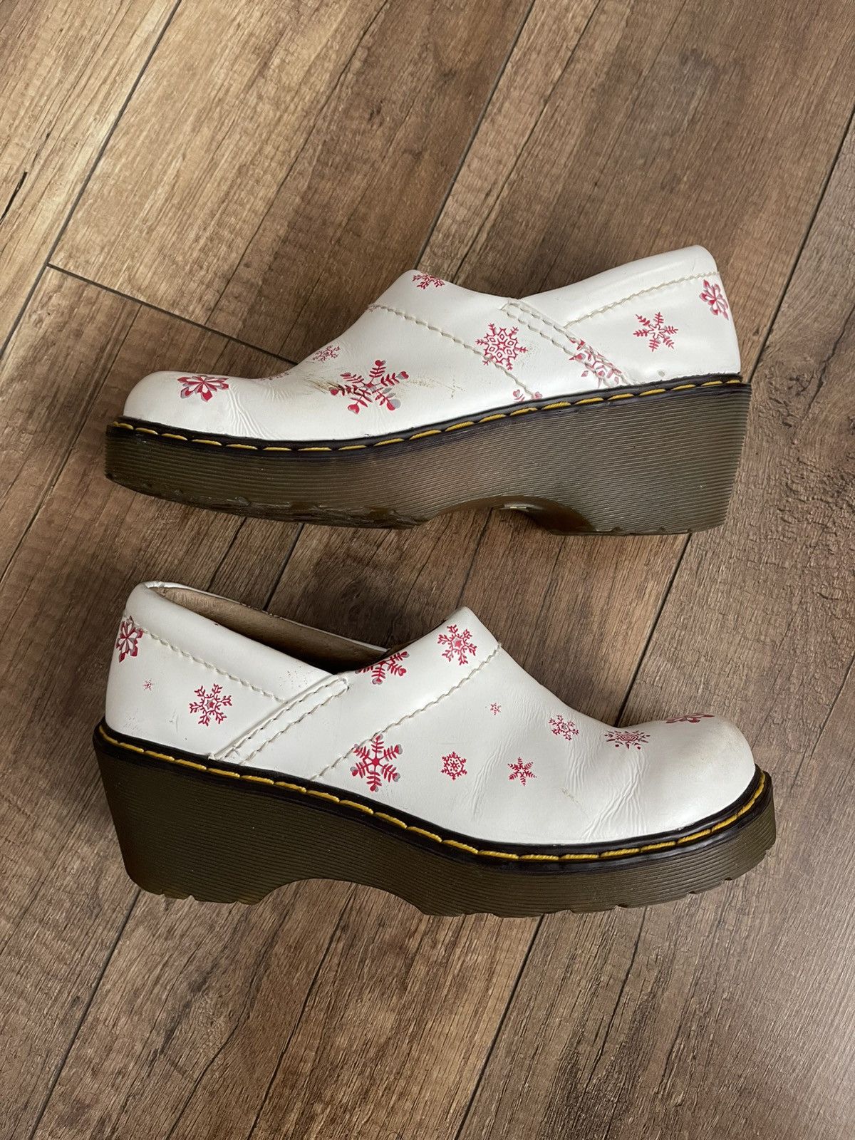 Dr. Martens Dr Martens Snowflake Boots Low Top Size US 6 / IT 36 - 6 Thumbnail