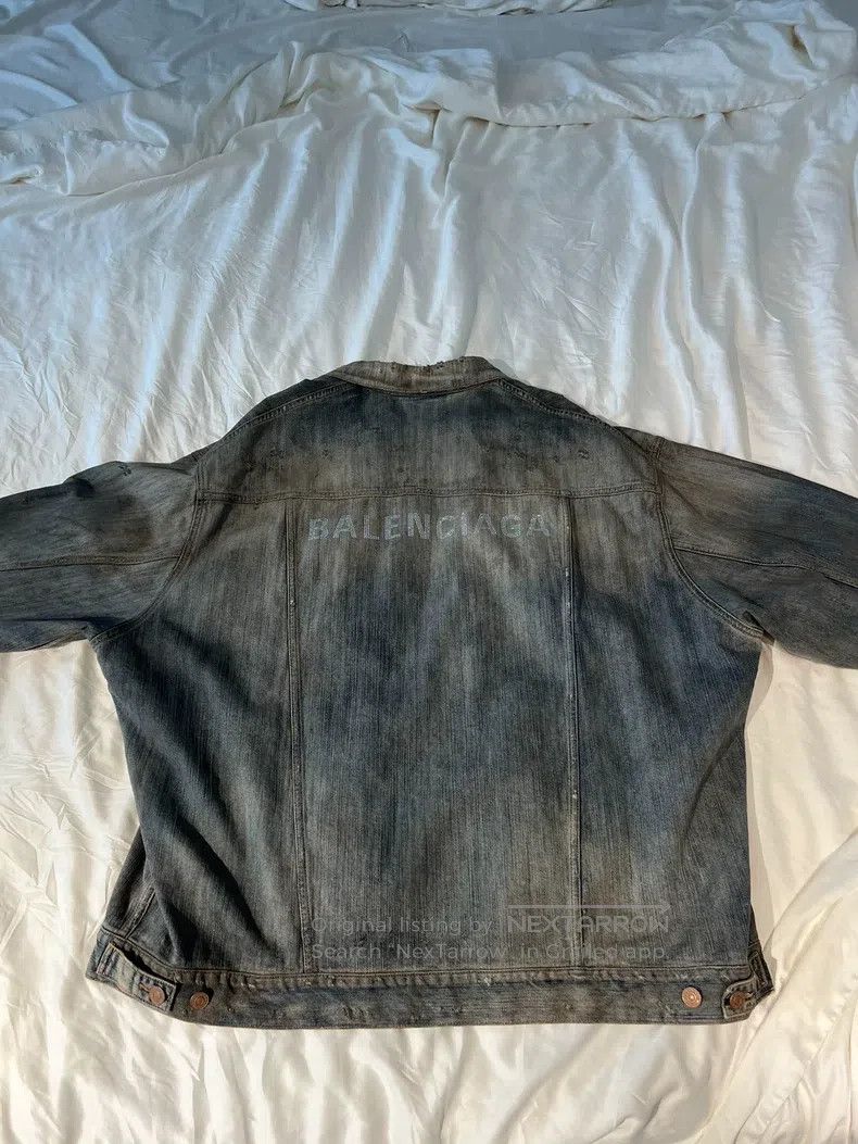 Balenciaga Balenciaga Distressed Crystal Logo Denim Jacket Size US M / EU 48-50 / 2 - 5 Thumbnail