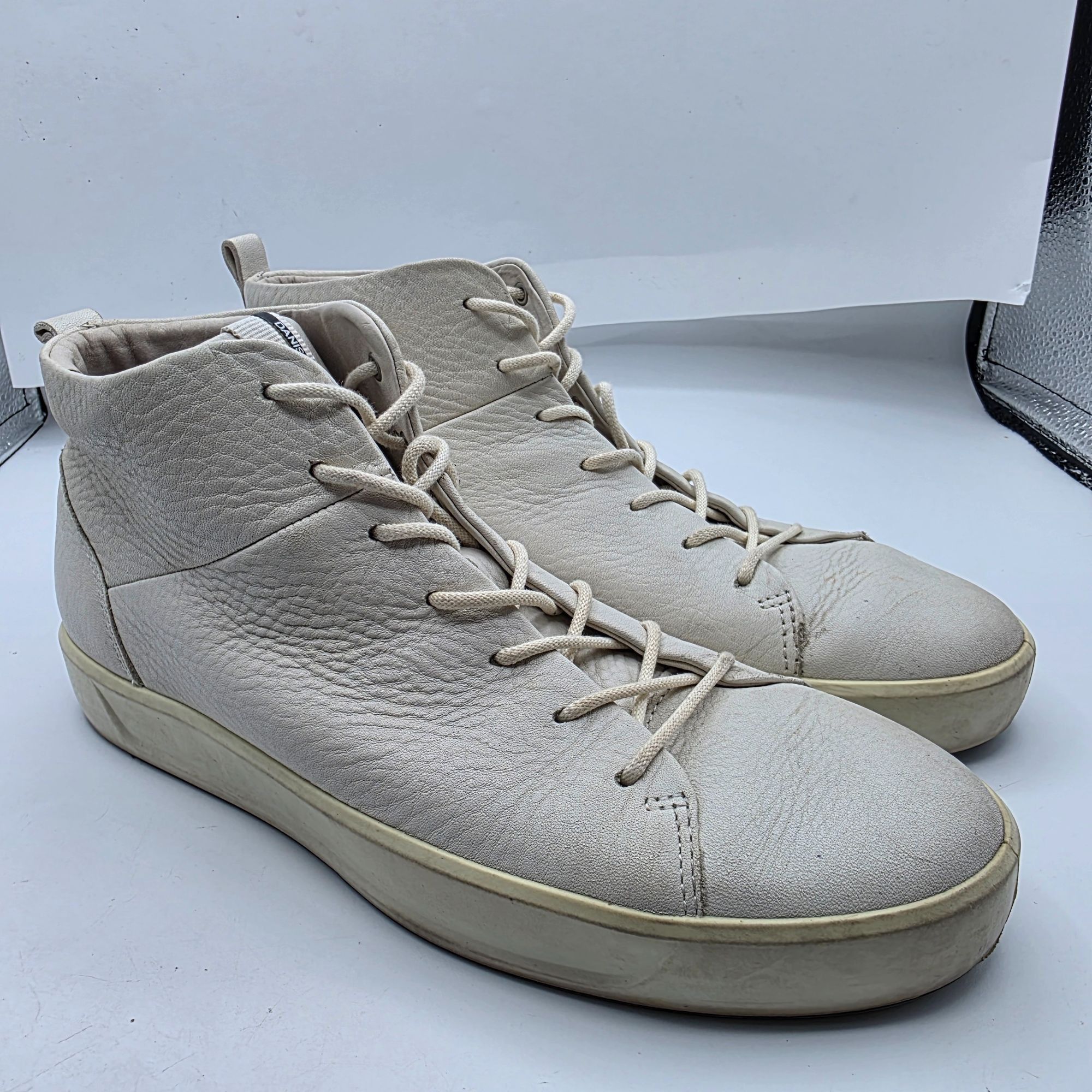 Ecco Ecco Soft 8 Womens Size 7 Triple White Leather High Top Snea Size US 7 / IT 37 - 1 Thumbnail