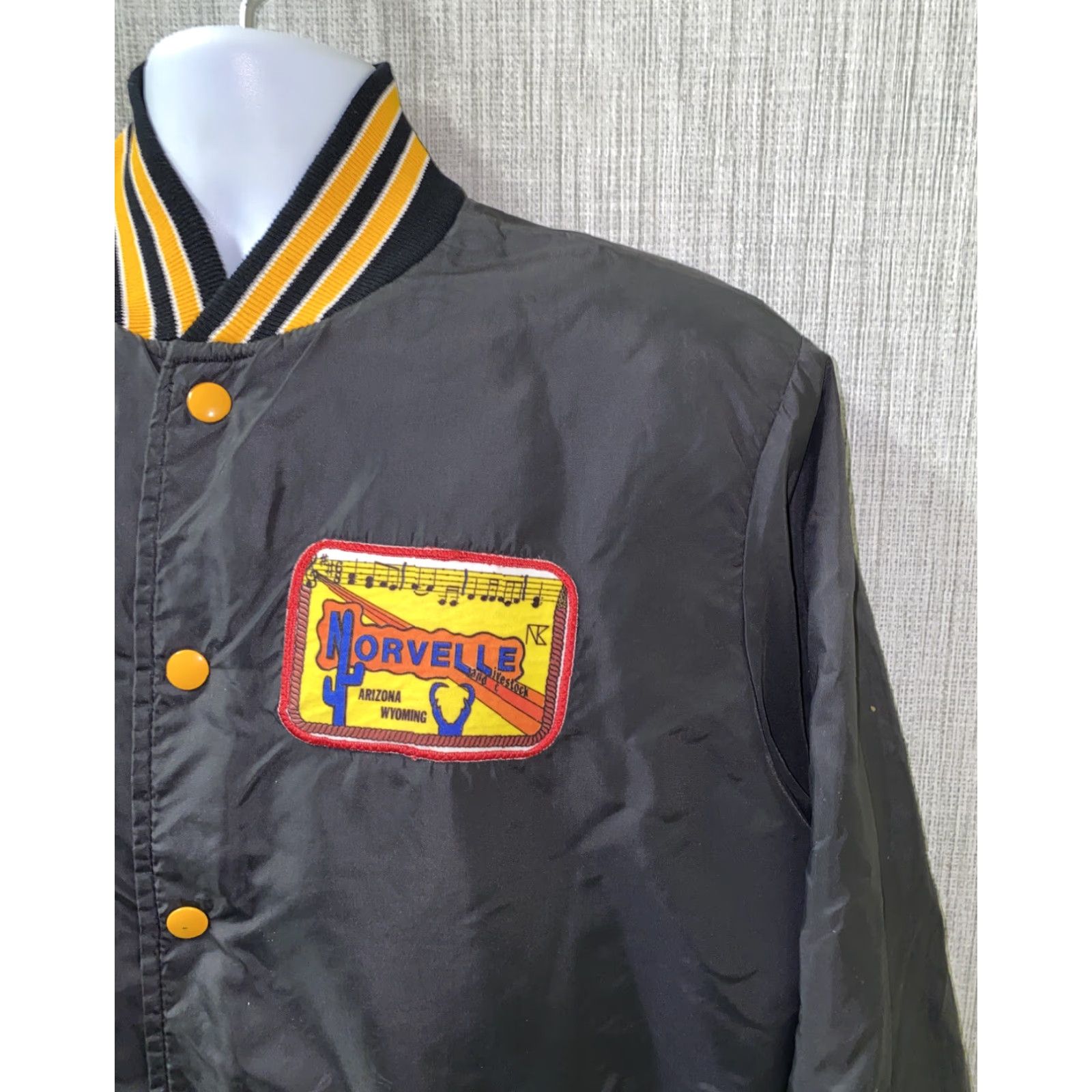 Vintage VINTAGE Rennoe Mens Jacket Snap Button Lined Fleece Black Yellow Size L Size US L / EU 52-54 / 3 - 3 Thumbnail