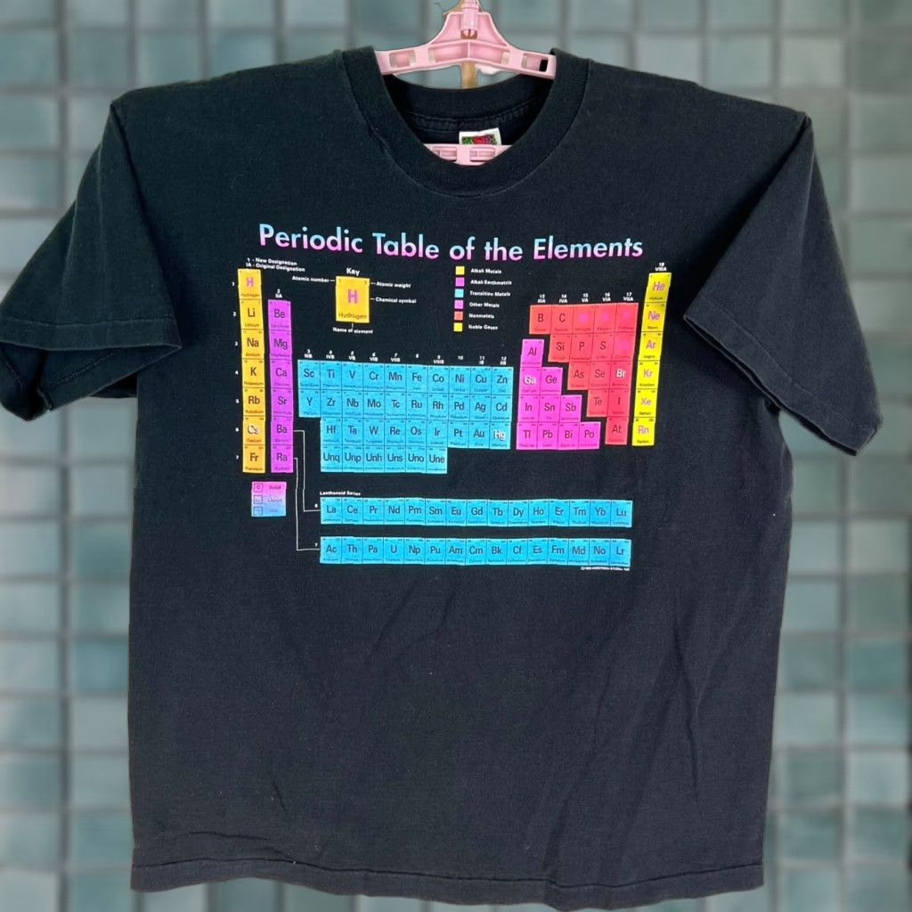 Fruit Of The Loom VINTAGE Fruit of the Loom Graphic Tee Periodic Table 90s T-Shirt Mens XL Black Size US XL / EU 56 / 4 - 1 Thumbnail