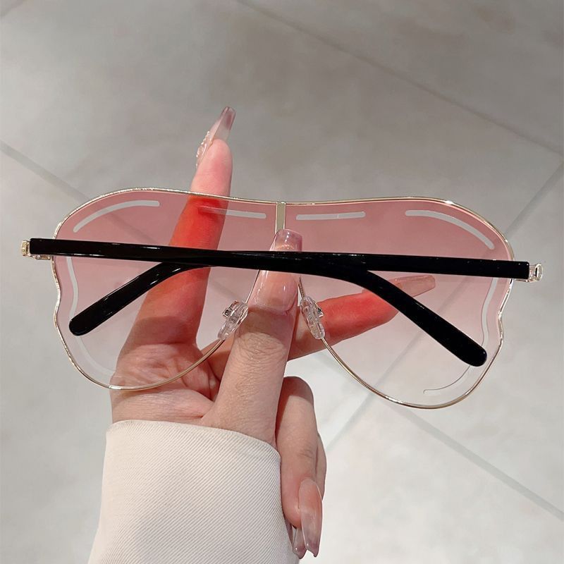 VIBE Crazy Street ins style custom avant-garde sunglasses Size ONE SIZE - 6 Thumbnail