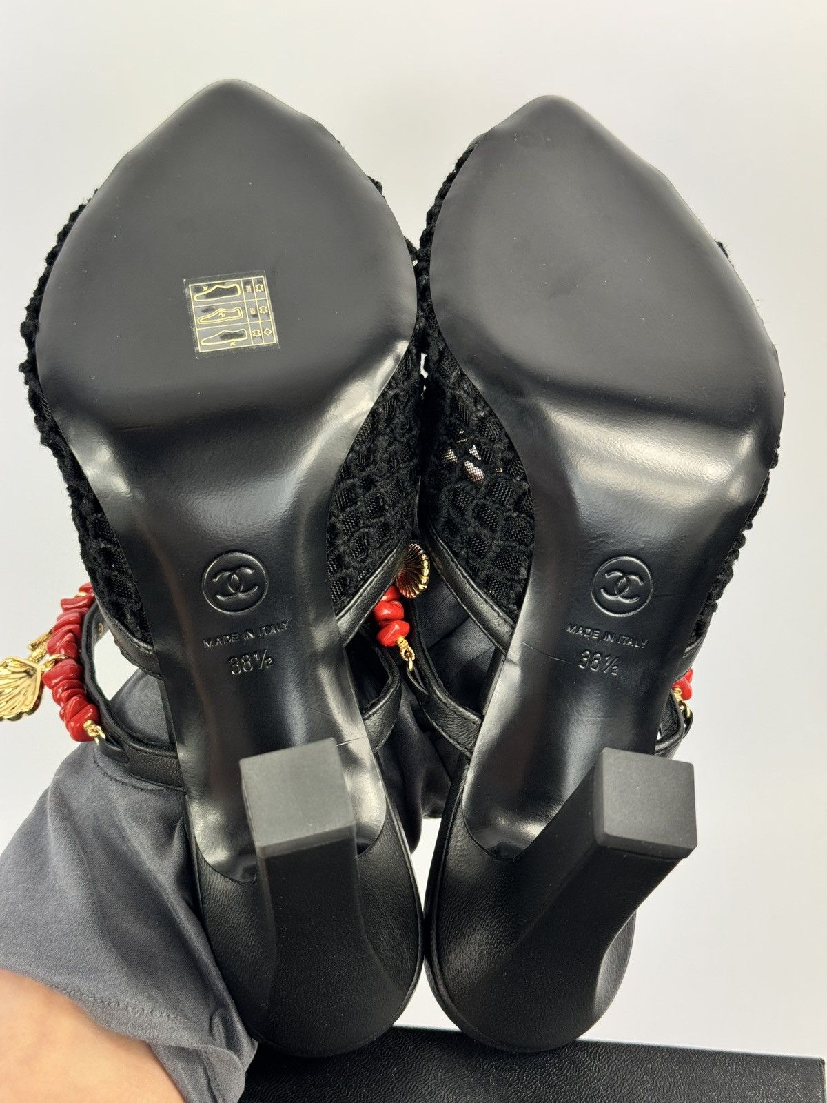 Chanel COCO BEACH 2026 CHARM MULES *VERY LIMITED* Size US 8.5 / IT 38.5 - 9 Thumbnail