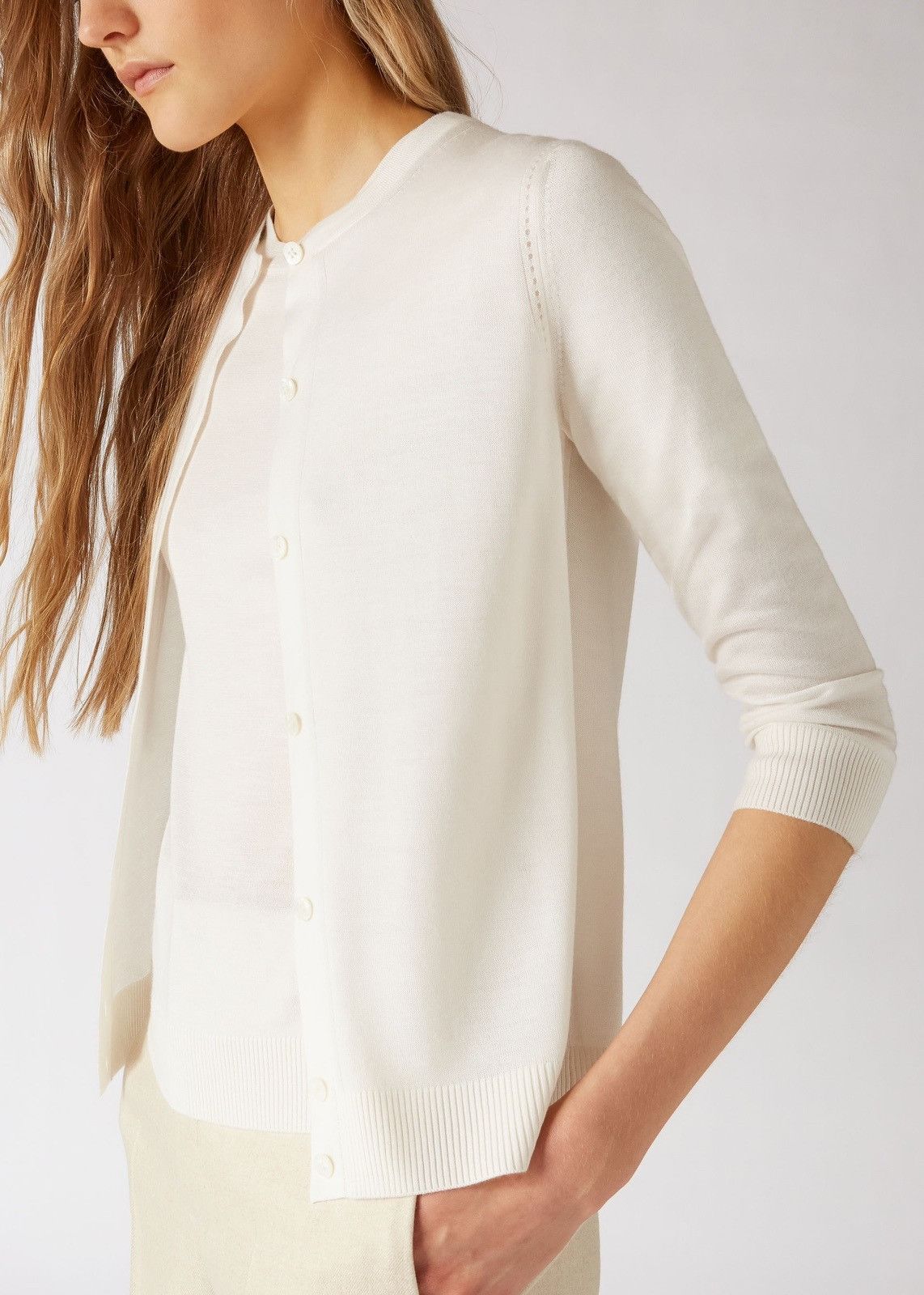 Loro Piana o1srvl11e1124 Long-Sleeved Roundneck Cardigan in White Size XS / US 0-2 / IT 36-38 - 2 Thumbnail