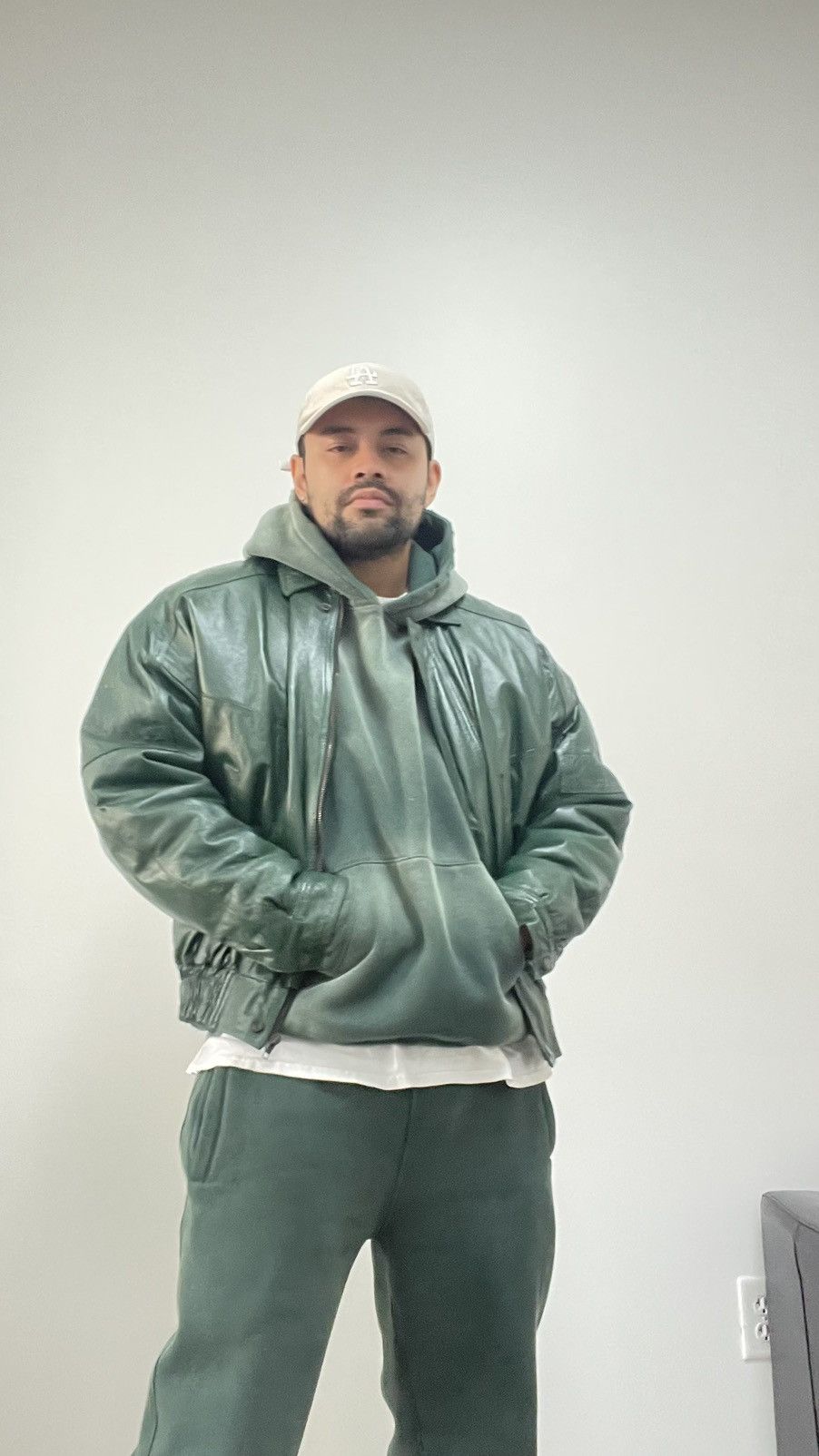 American Apparel × Vintage Vintage Green Leather Bomber Jacket Size US M / EU 48-50 / 2 - 11 Thumbnail