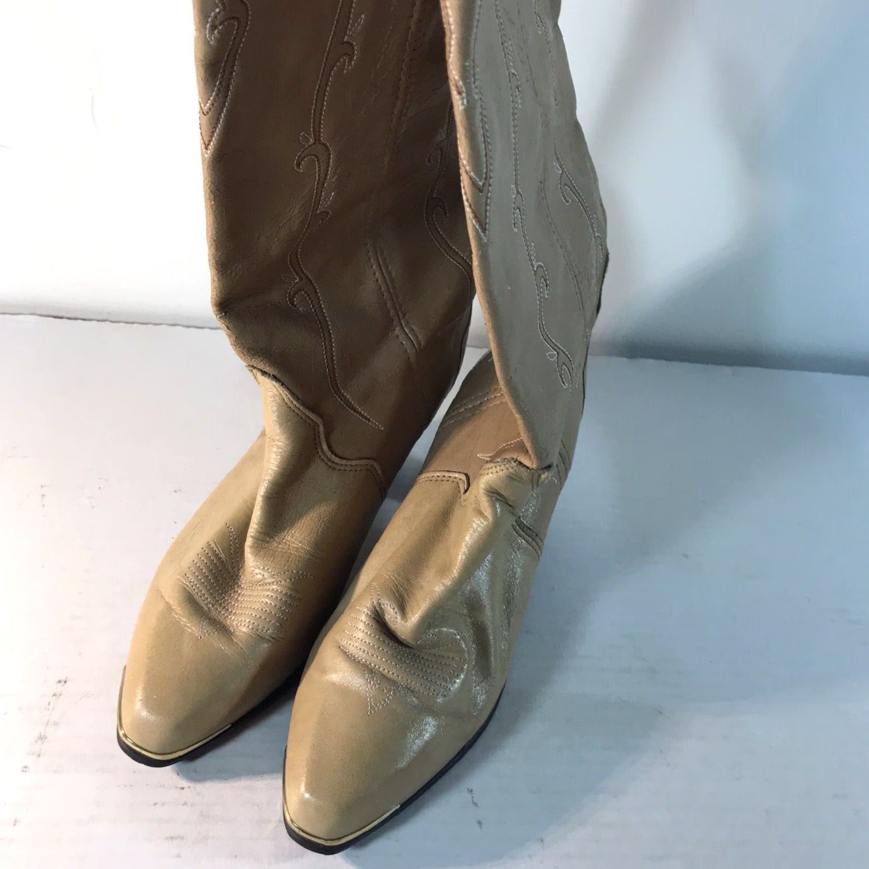 Vintage VINTAGE Acme Women's Western Cowboy Boots Size 7.5M Beige Leather Mid-Calf Casual Party Workwear Size US 7.5 / IT 37.5 - 3 Thumbnail