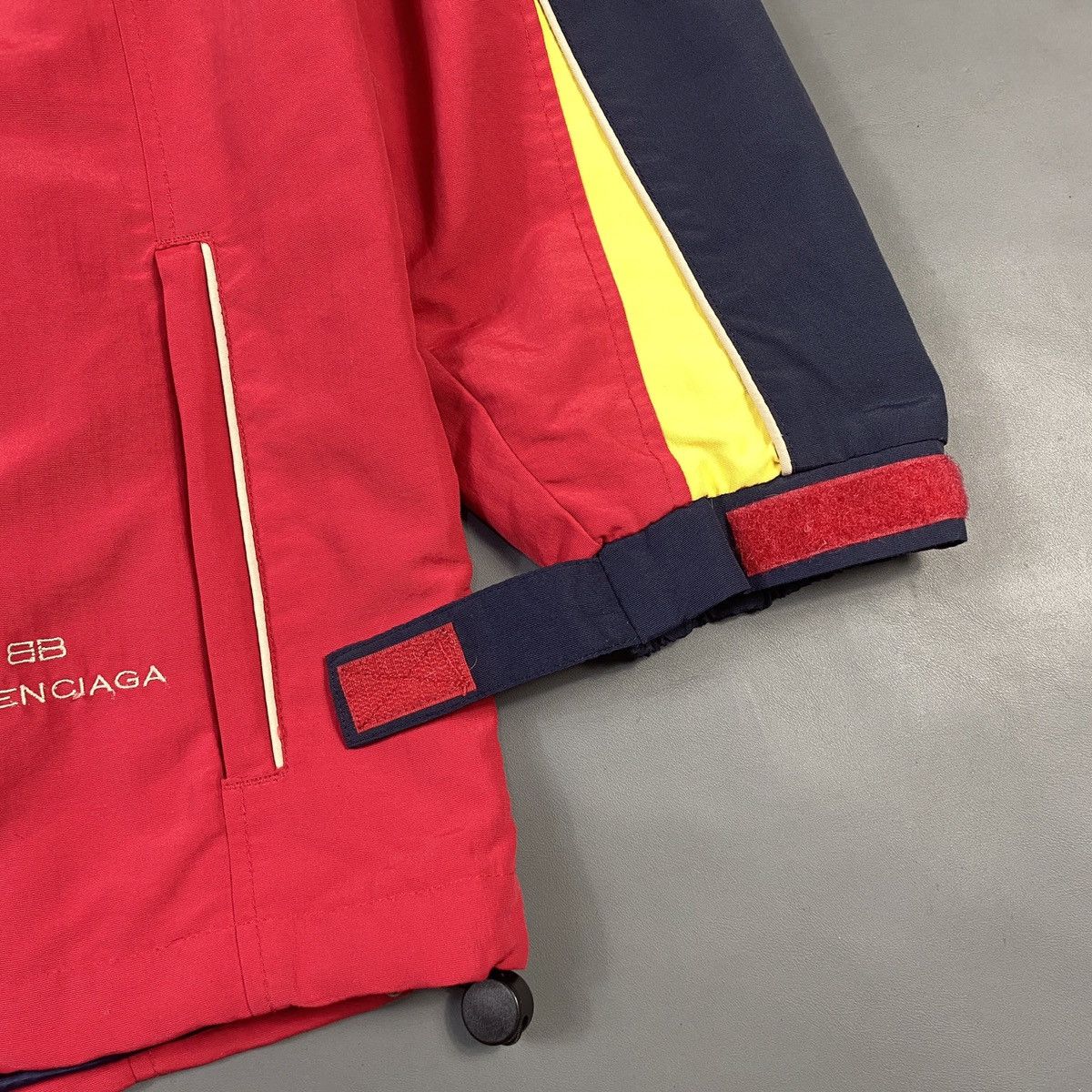 Balenciaga Balenciaga - Sports - Windbreaker Size US L / EU 52-54 / 3 - 4 Thumbnail