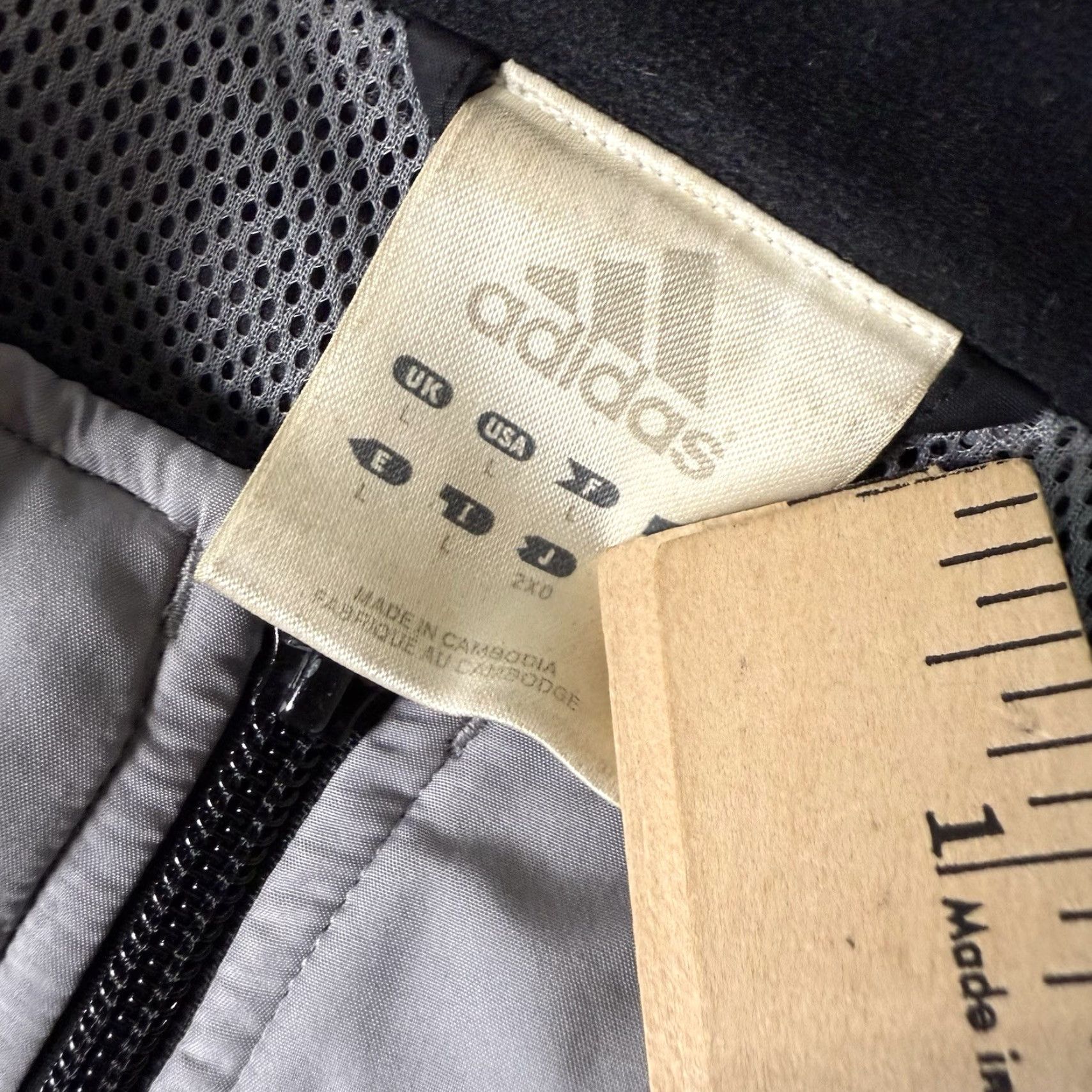 Adidas Adidas Jacket Mens L Black Essential Casual Workout 3 Stripes Track Full Zip Pockets All Seasons Size US L / EU 52-54 / 3 - 5 Thumbnail