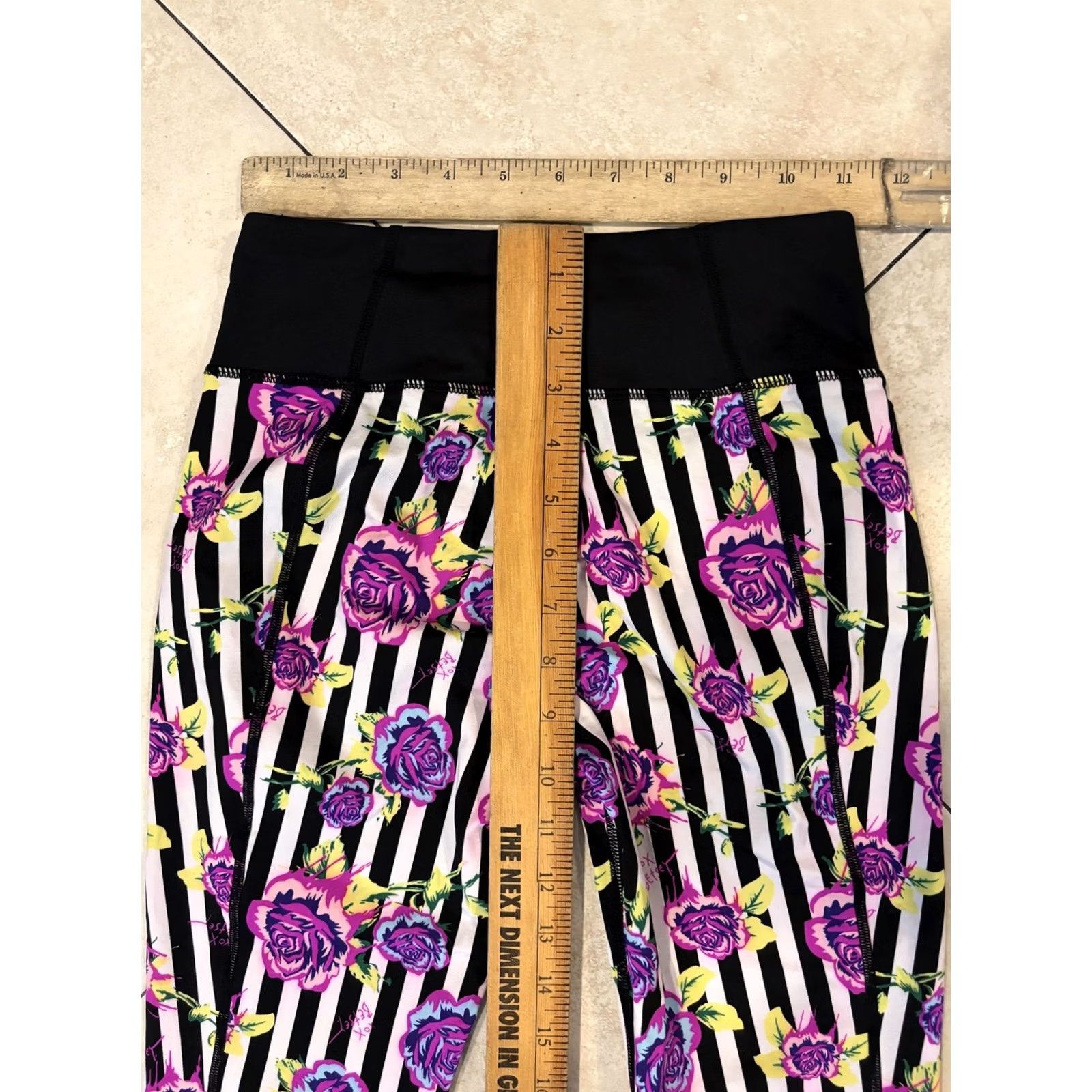 Betsey Johnson Betsey Johnson Leggings Womens XS Rose Floral Print Crop Performance Gym Size 26" / US 2 / IT 38 - 6 Thumbnail