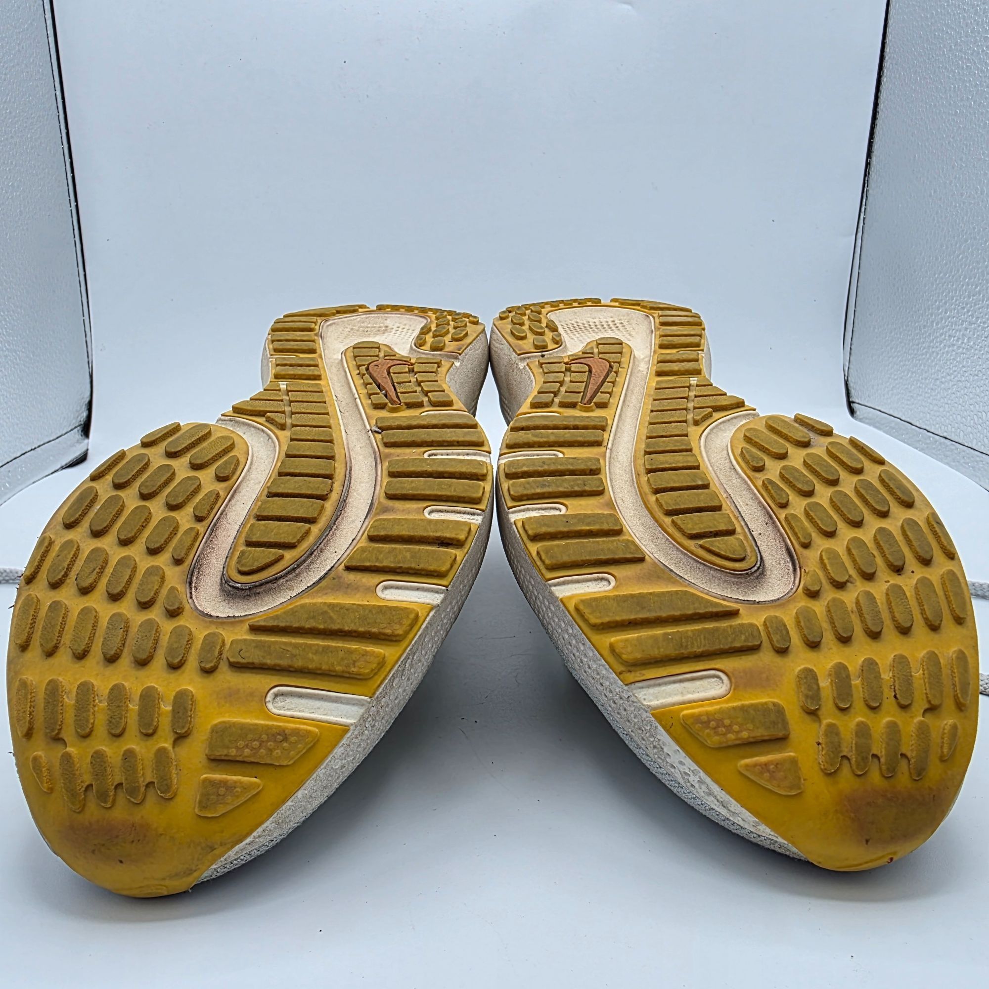 Nike Nike React Escape Run Women Size 6 Running Shoes Barely Gree Size US 9 / IT 39 - 11 Thumbnail