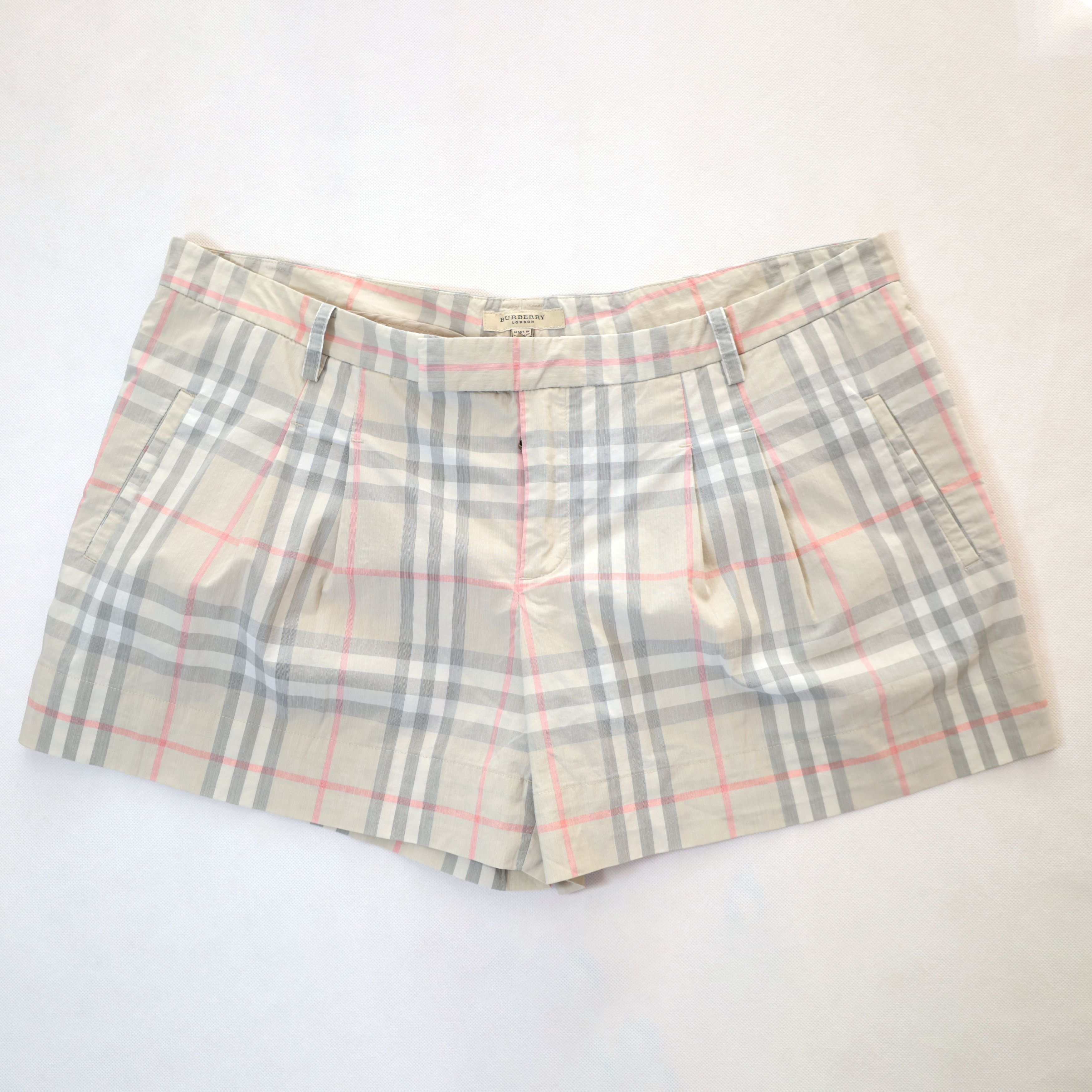Burberry Burberry Shorts Women Beach 46/US12 Short Mini Pleated Size 34" / US 12 / IT 48 - 2 Thumbnail