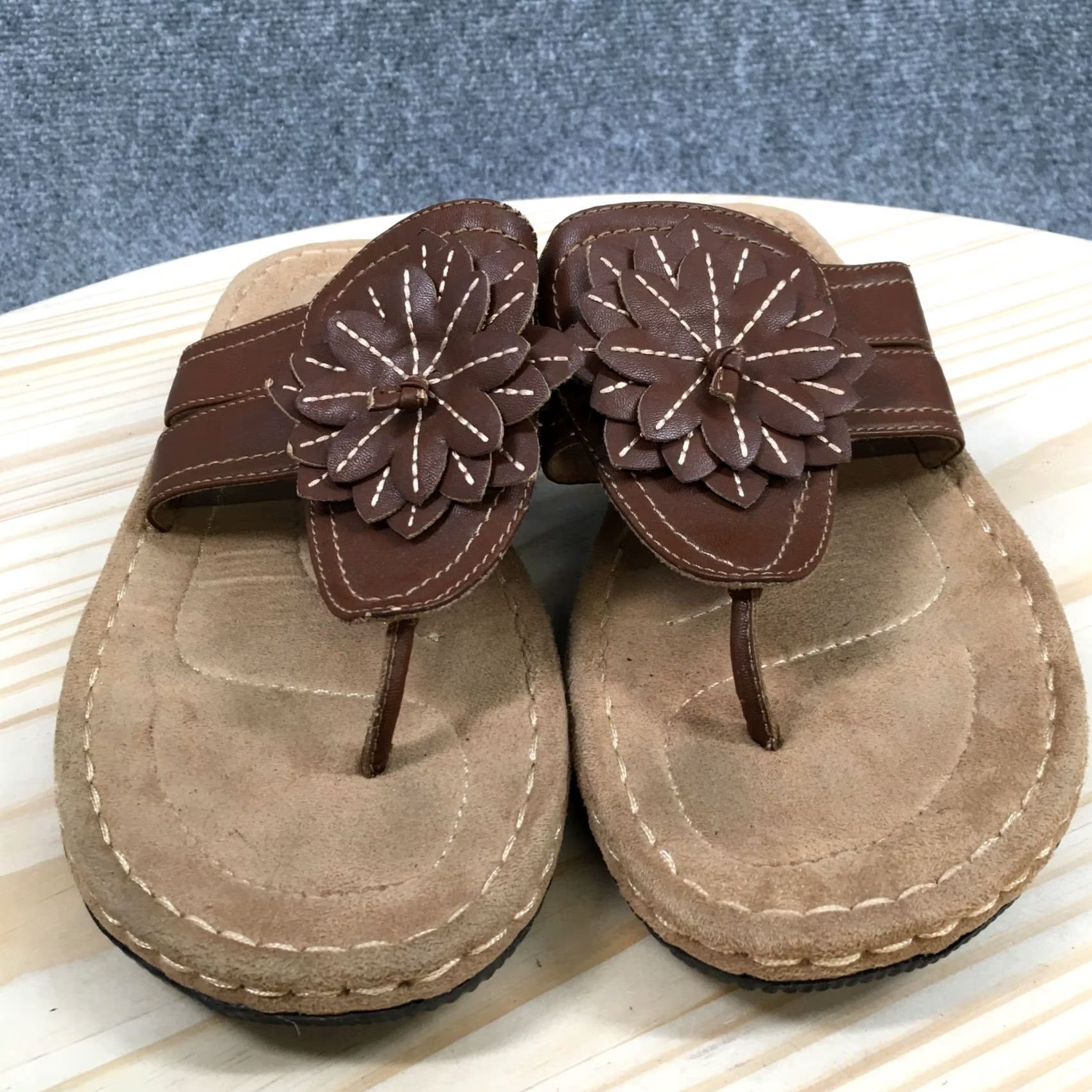 Vintage Cliffs by White Mountain Cupcake II Sandals Womens 11 M Slip On Thong Brown Size US 11 / IT 41 - 4 Thumbnail