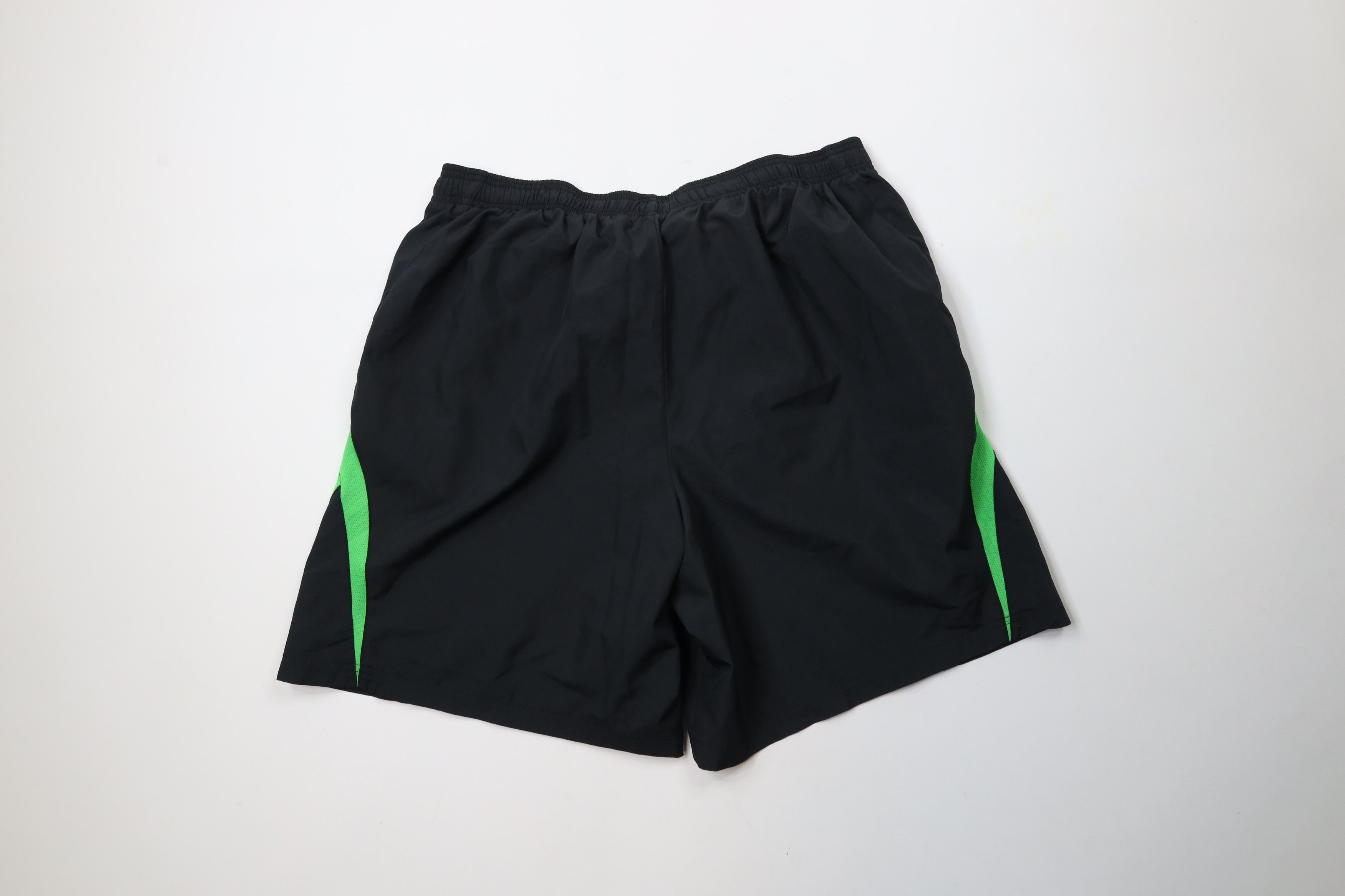 Champion × Vintage Vintage 90s Champion Classic Logo Running Soccer Shorts Size US 34 / EU 50 - 9 Thumbnail