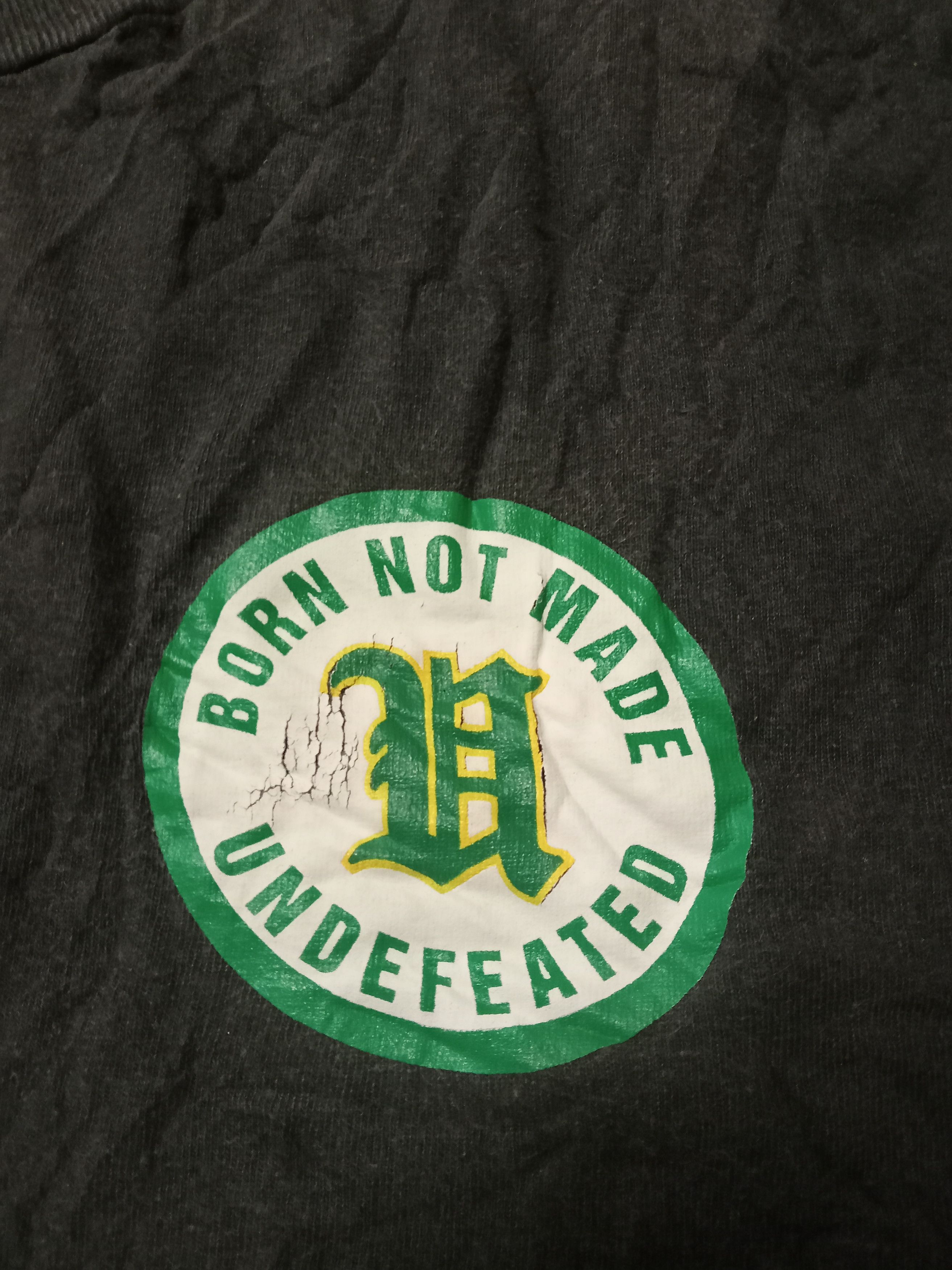 Undefeated Vintage Undefeated Rare Design T Shirt Size US L / EU 52-54 / 3 - 6 Thumbnail