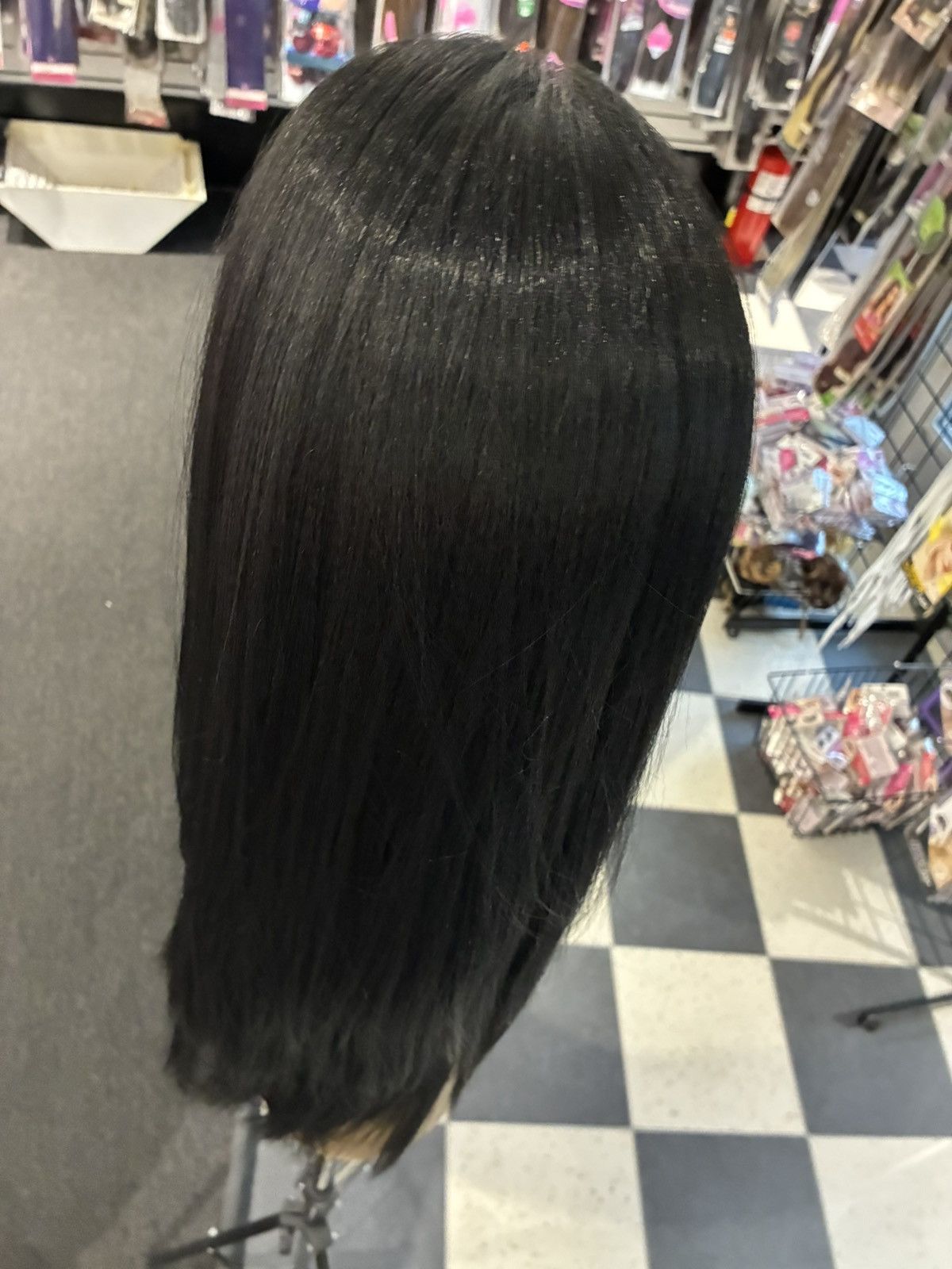Other Tess wigs hd lace front lux wig Size ONE SIZE - 4 Thumbnail