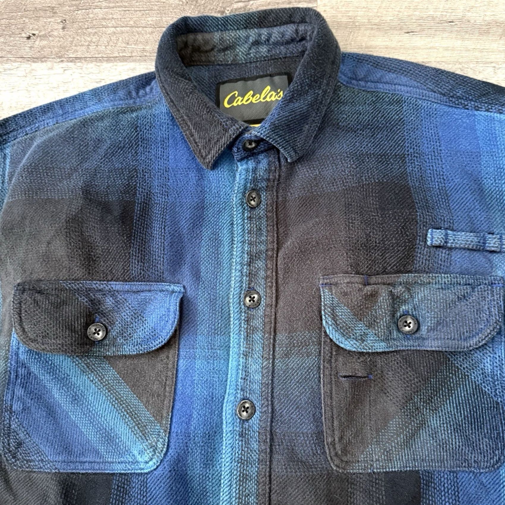 Vintage Cabelas Heavy Shirt Men Large Blue Plaid Woven Shacket Work Jacket Outdoors Flaw Size US L / EU 52-54 / 3 - 7 Thumbnail