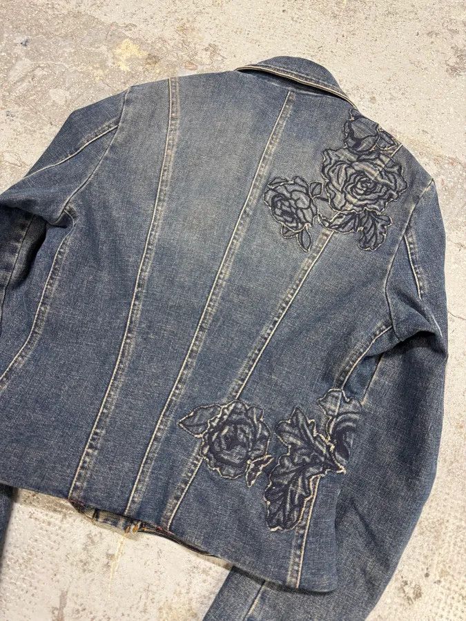 Roberto Cavalli 2000s Roberto Cavalli Flowers Asymmetrical Denim Jacket Size M / US 6-8 / IT 42-44 - 4 Thumbnail