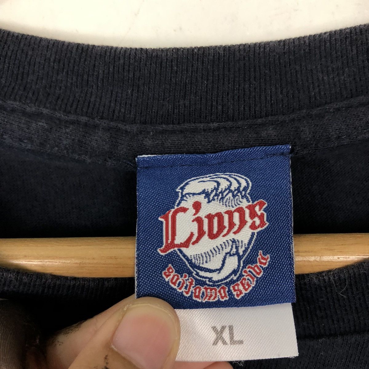 Japanese Brand VINTAGE TEE LIONS 55 SAITAMA SEIBO BIG LOGO Size US XL / EU 56 / 4 - 8 Thumbnail