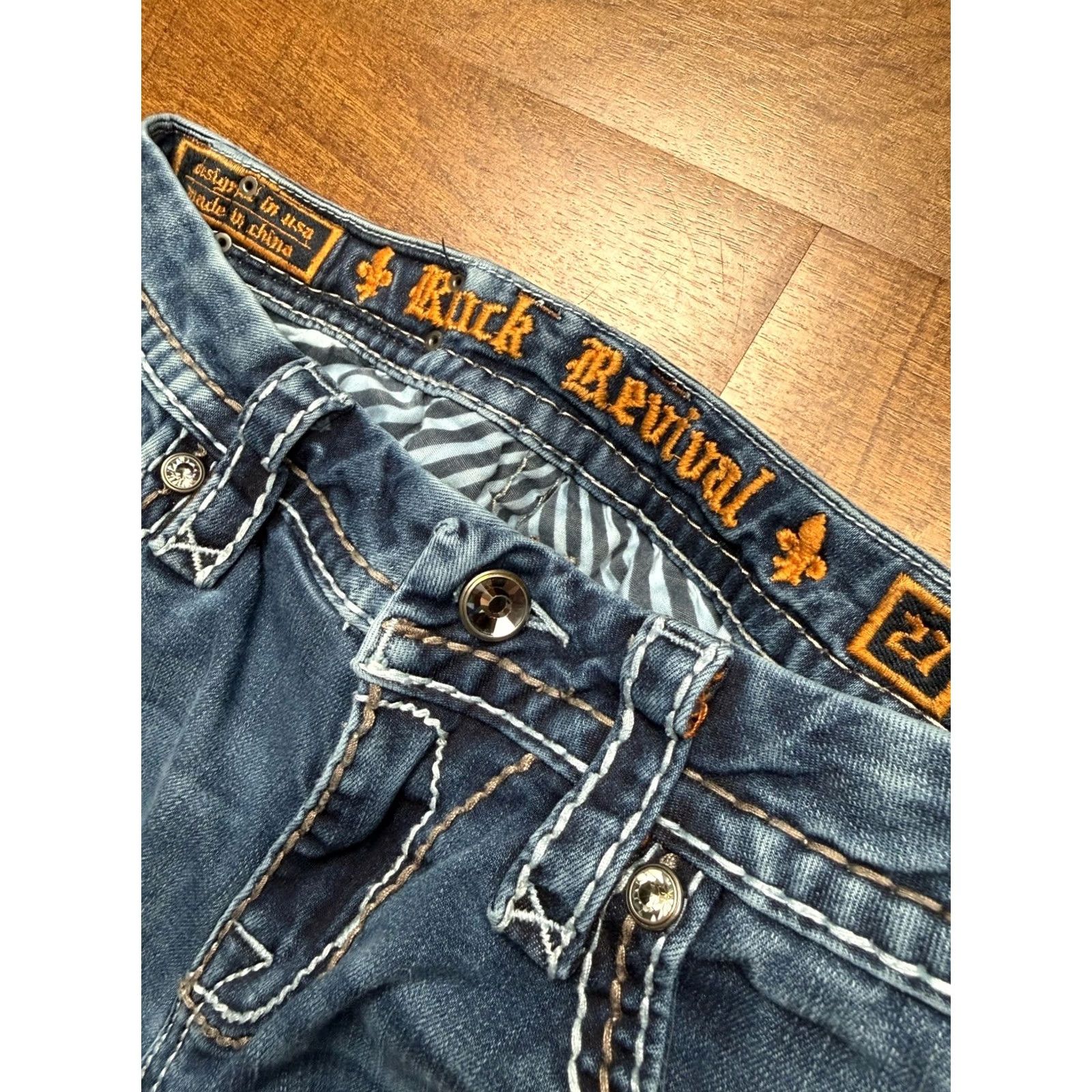 Vintage Rock Revival Avery Straight Jeans Women's 27 Blue Denim Rhinestones Flap Pockets Embroidered Thick Stitching Size 27" / US 4 / IT 40 - 5 Thumbnail