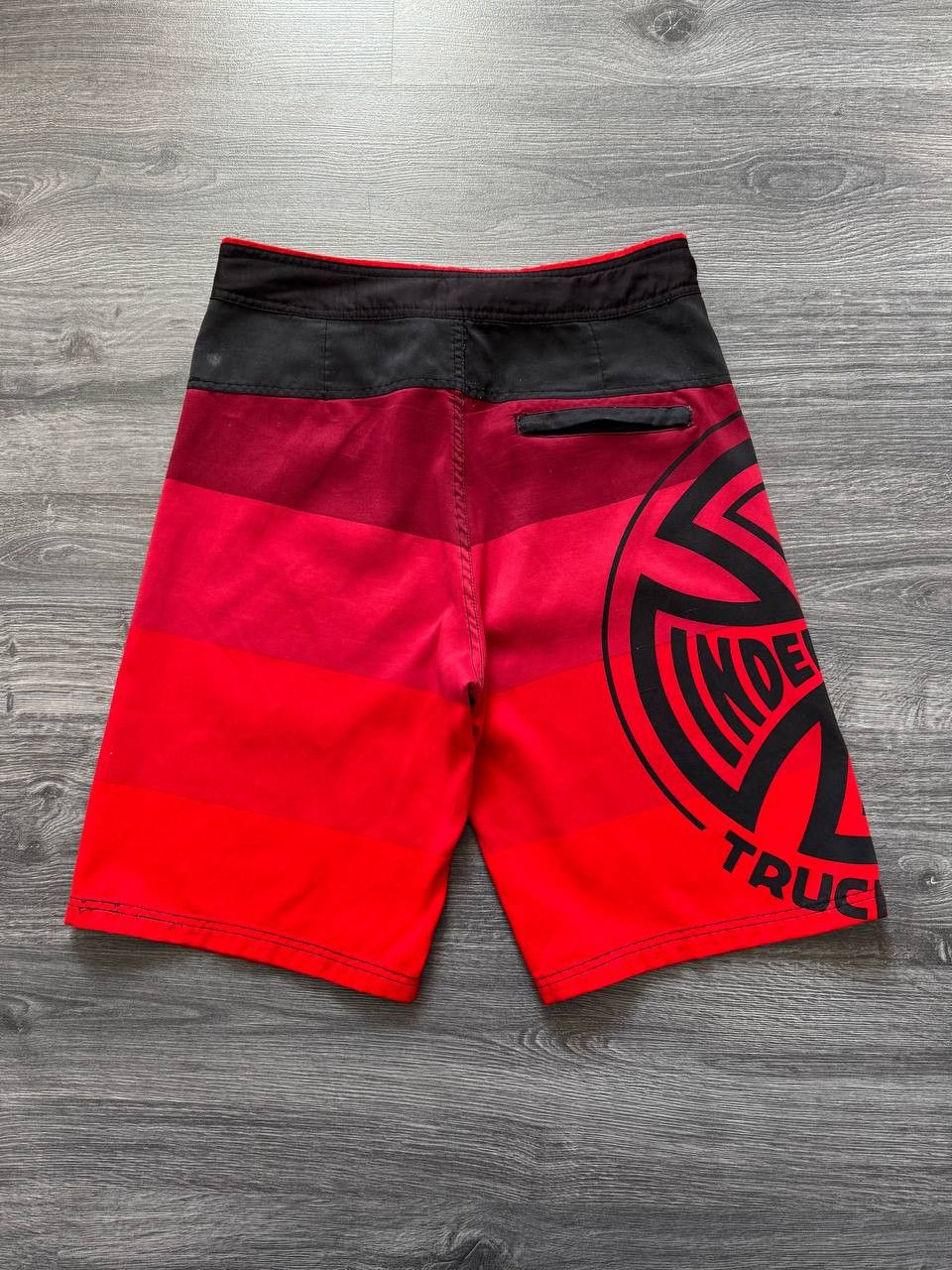 Independent Truck Co. Independent y2k nylon surf shorts Size US 32 / EU 48 - 2 Thumbnail
