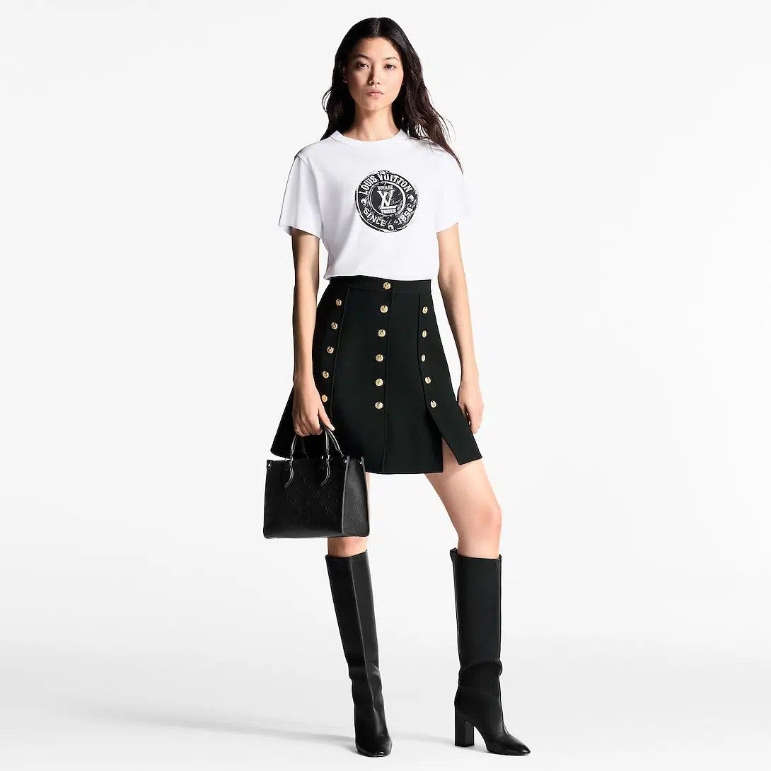 Louis Vuitton o1tko10526 LV Stamp T-Shirt in White Size XS / US 0-2 / IT 36-38 - 2 Thumbnail