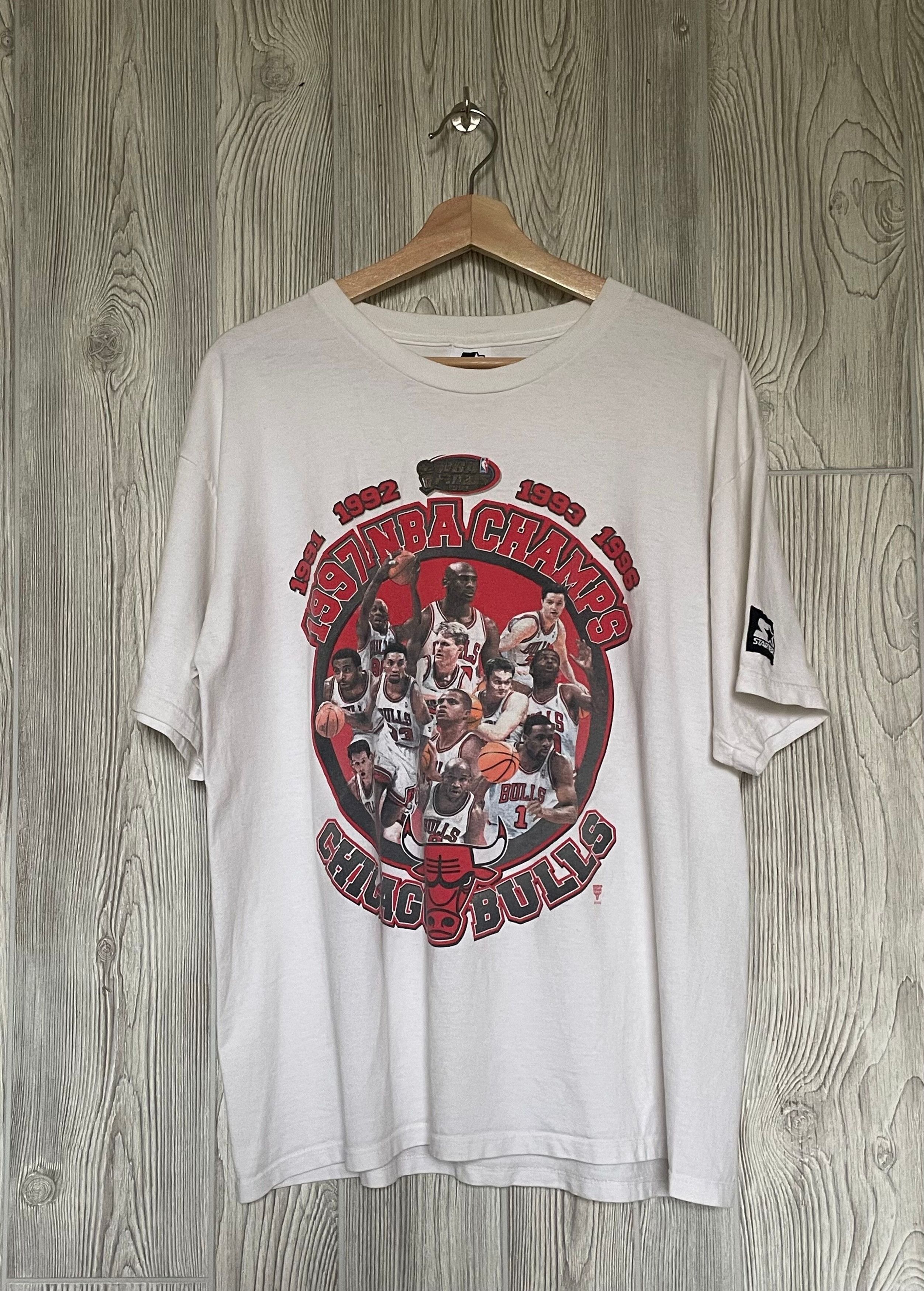 Vintage Chicago Bulls 1997 Championship Tee Size US L / EU 52-54 / 3 - 1 Thumbnail