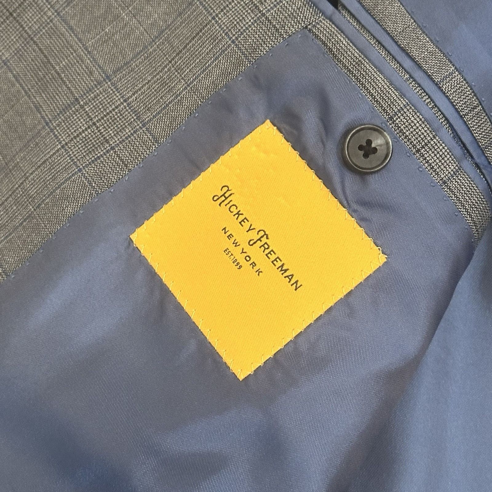 Hickey Freeman Hickey Freeman Loro Piana Suit Men’s 42R Tasmanian Super 130 Size 42R - 4 Thumbnail