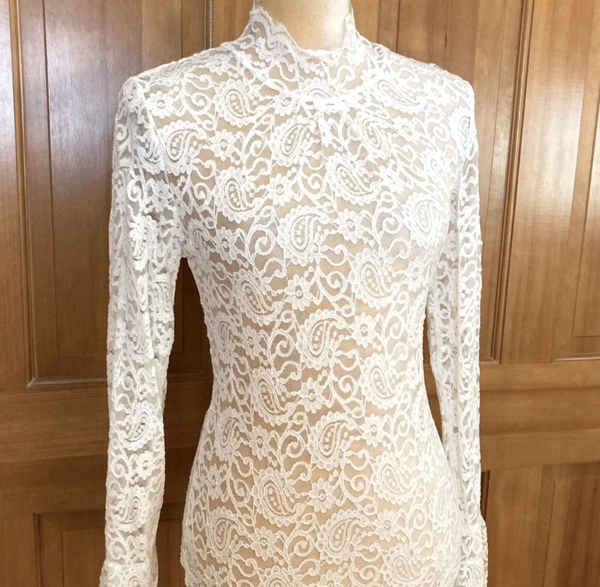 Designer × Other NWT, Lavishly Paris Women’s White Lace Mock Neck Size M / US 6-8 / IT 42-44 - 12 Thumbnail