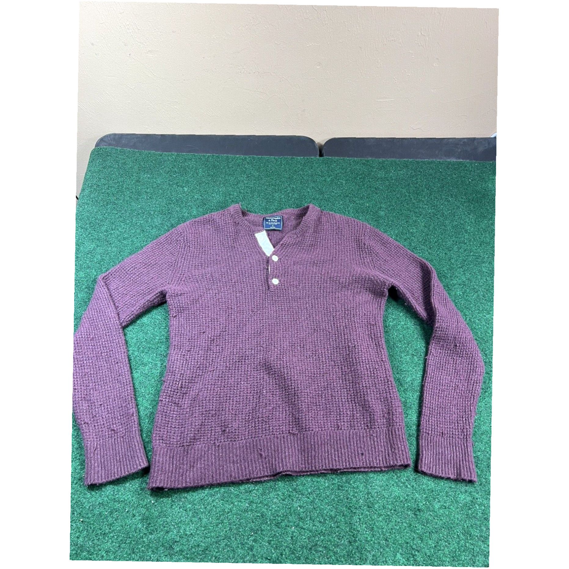 Abercrombie & Fitch Abercrombie & Fitch Shirt Mens Small Dark Red Henley Long Sleeve Logo Size US S / EU 44-46 / 1 - 1 Thumbnail