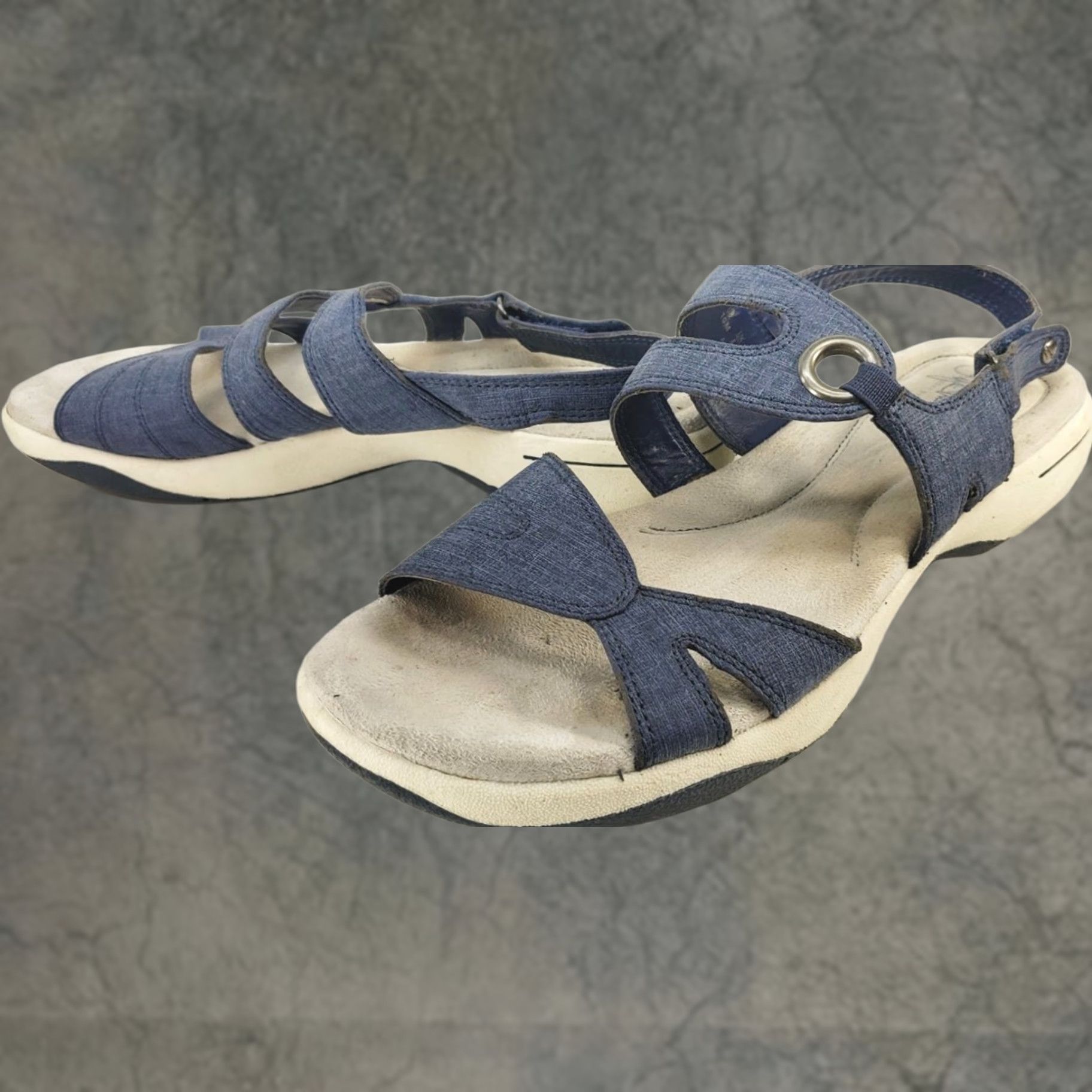 Vintage Womens Life Stride Charcter Denim Blue Strappy Sandals Hook & Loop Sandal Size 10 White? No, blue. Size US 10 / IT 40 - 1 Thumbnail