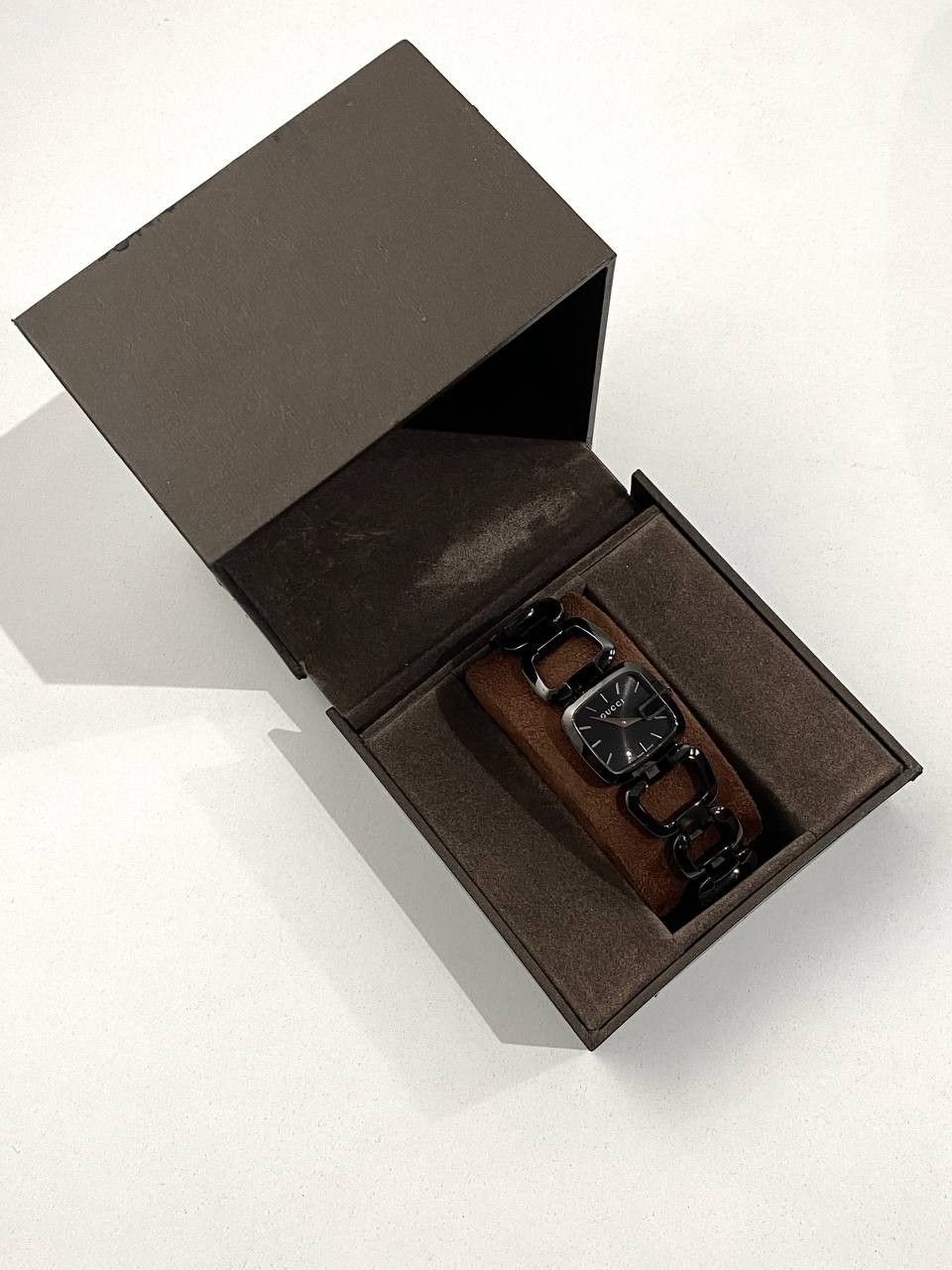 Gucci GG 125 Series Logo Steel Bracelet Black Wrist Watch