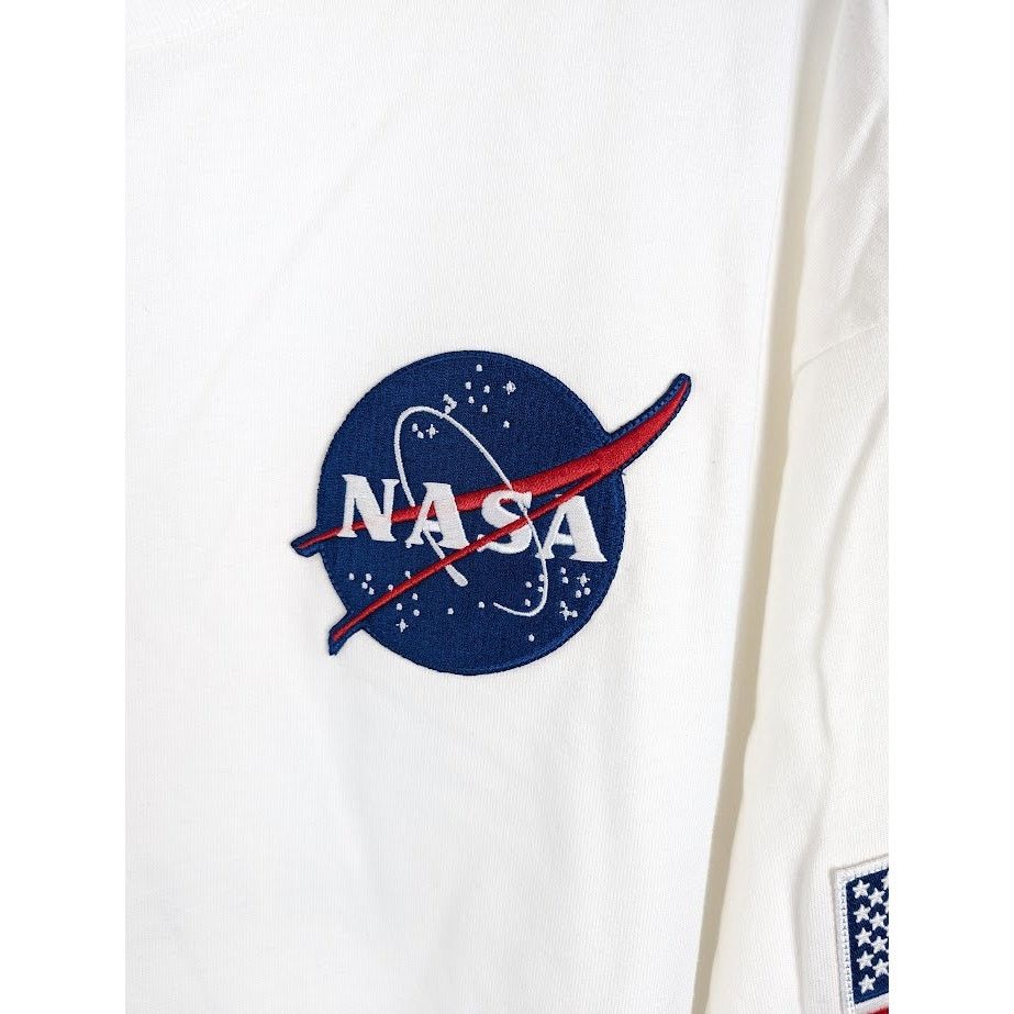 Balenciaga o1rshd1 Long Sleeve T-Shirt in White Size US M / EU 48-50 / 2 - 7 Thumbnail