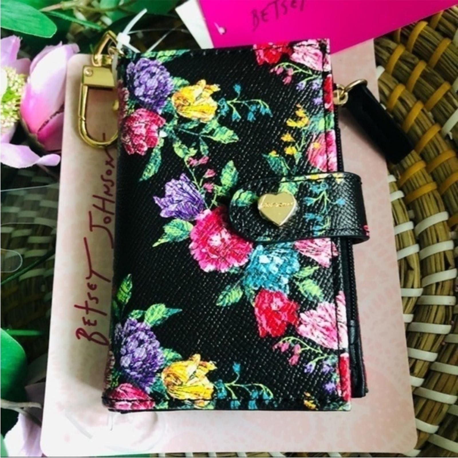 Betsey Johnson Betsey Johnson Floral Bifold Wallet NWT Size ONE SIZE - 4 Thumbnail