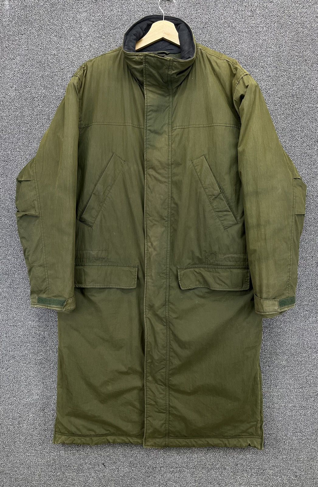 L.L. Bean Vintage L.L. Bean Military Army Trashed Long Jacket Size US M / EU 48-50 / 2 - 1 Thumbnail