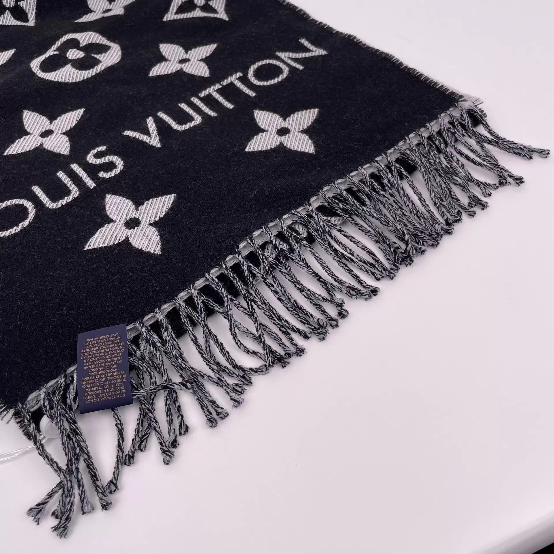 Louis Vuitton LV wool color blocked black & gray scarf 34*170 Size ONE SIZE - 4 Thumbnail