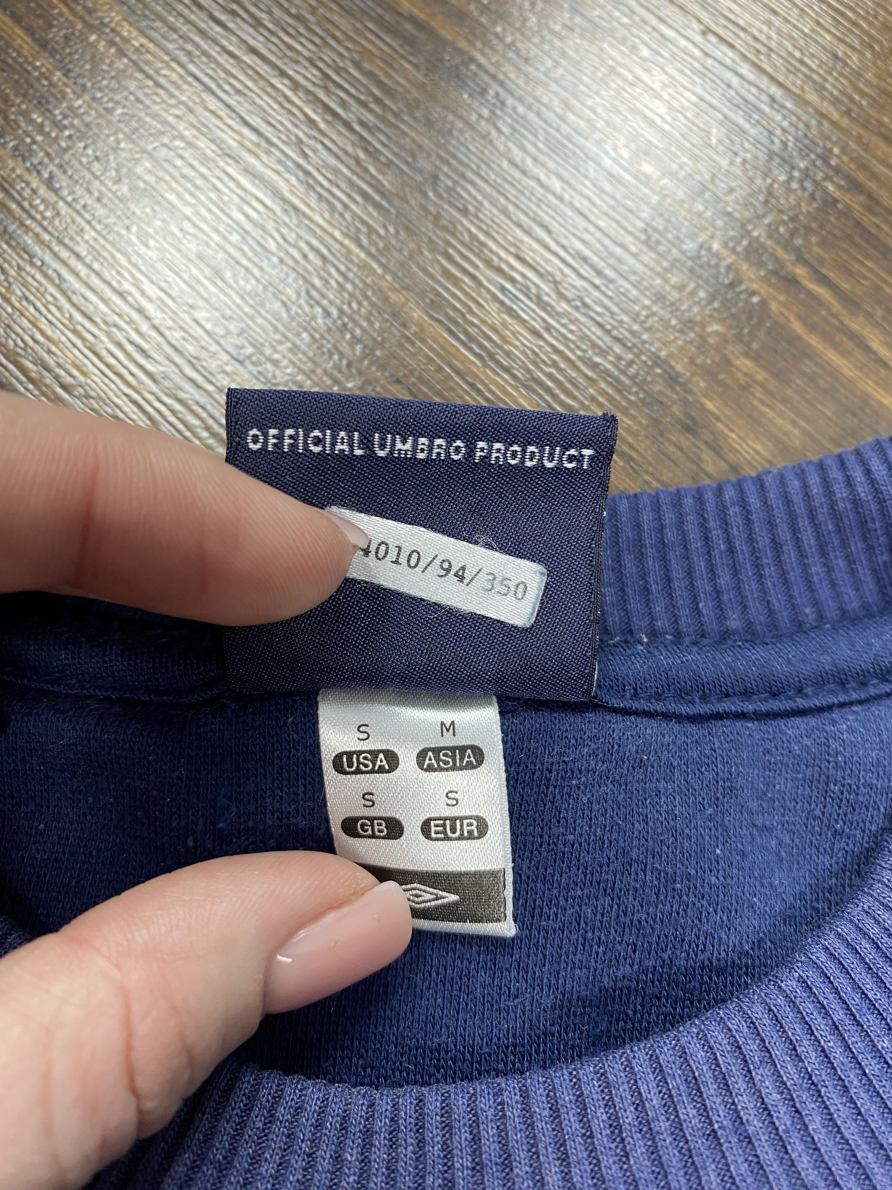 Umbro × Vintage перефоткать Umbro vintage small logo sweatshirt Size US S / EU 44-46 / 1 - 6 Thumbnail