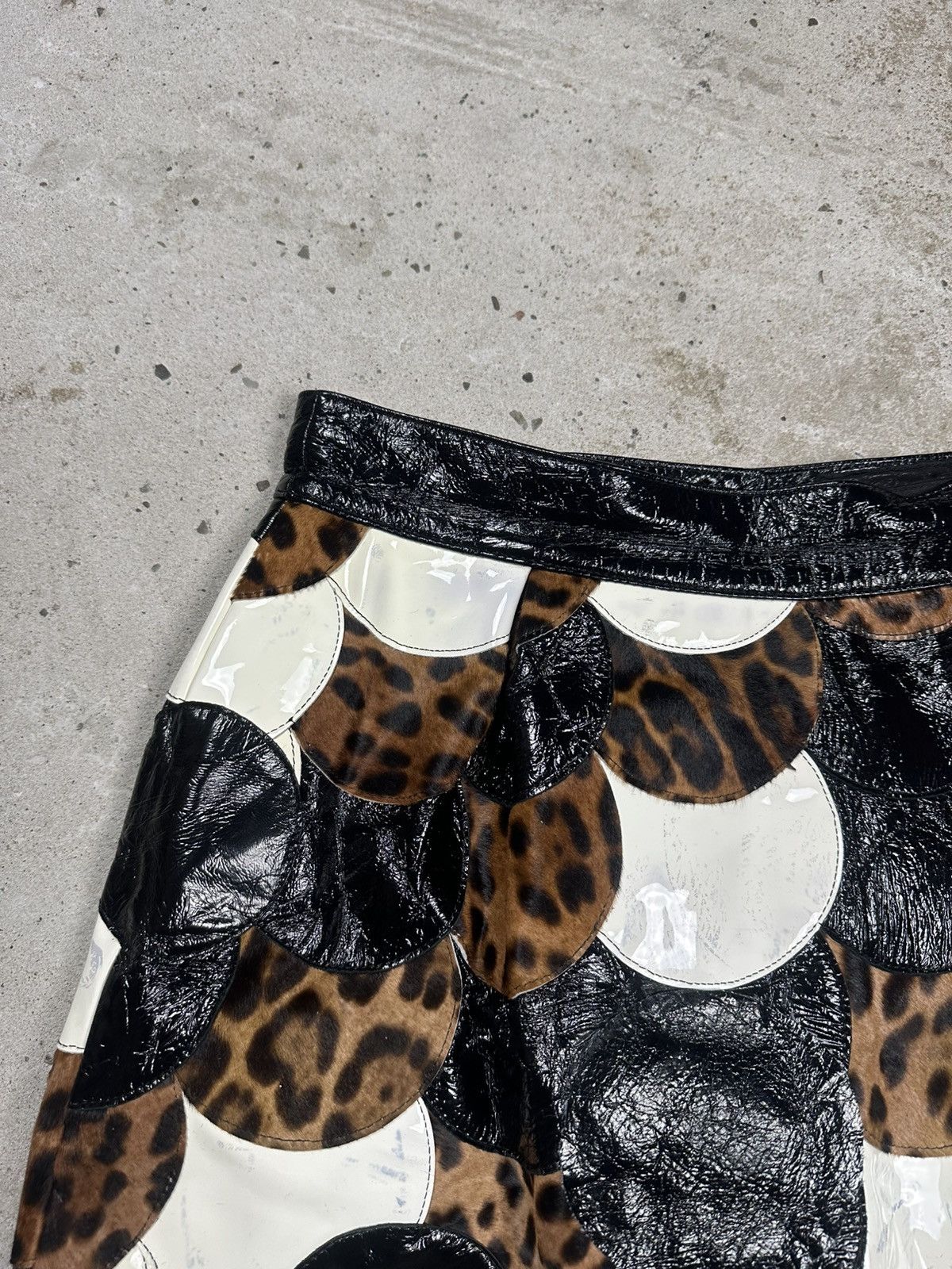 Dolce & Gabbana 2000s Dolce & Gabbana Patchwork Leather Skirt Patent Size 28" / US 6 / IT 42 - 10 Thumbnail