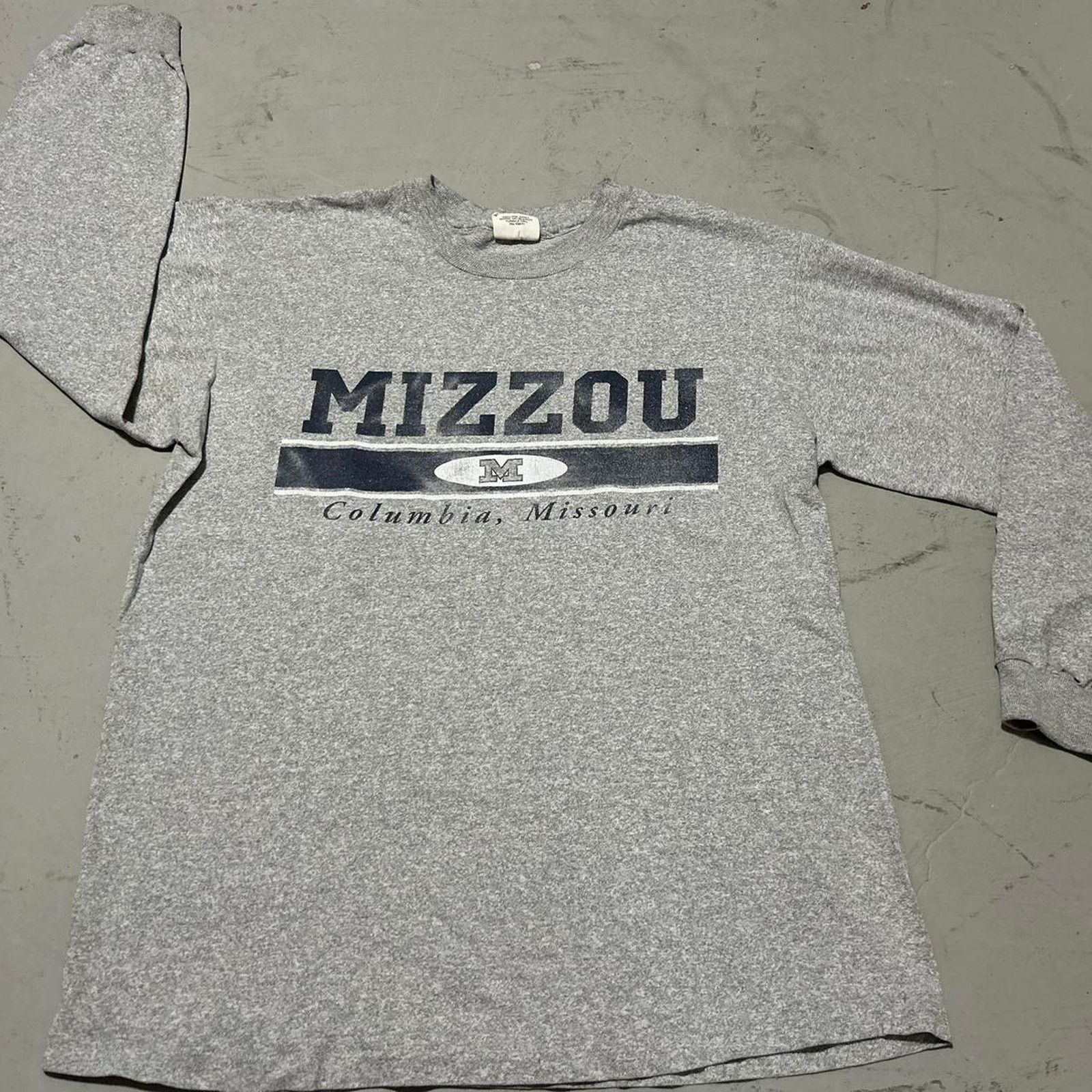 Other **Vintage Grey Long Sleeve Mizzou Shirt** Size US L / EU 52-54 / 3 - 1 Thumbnail
